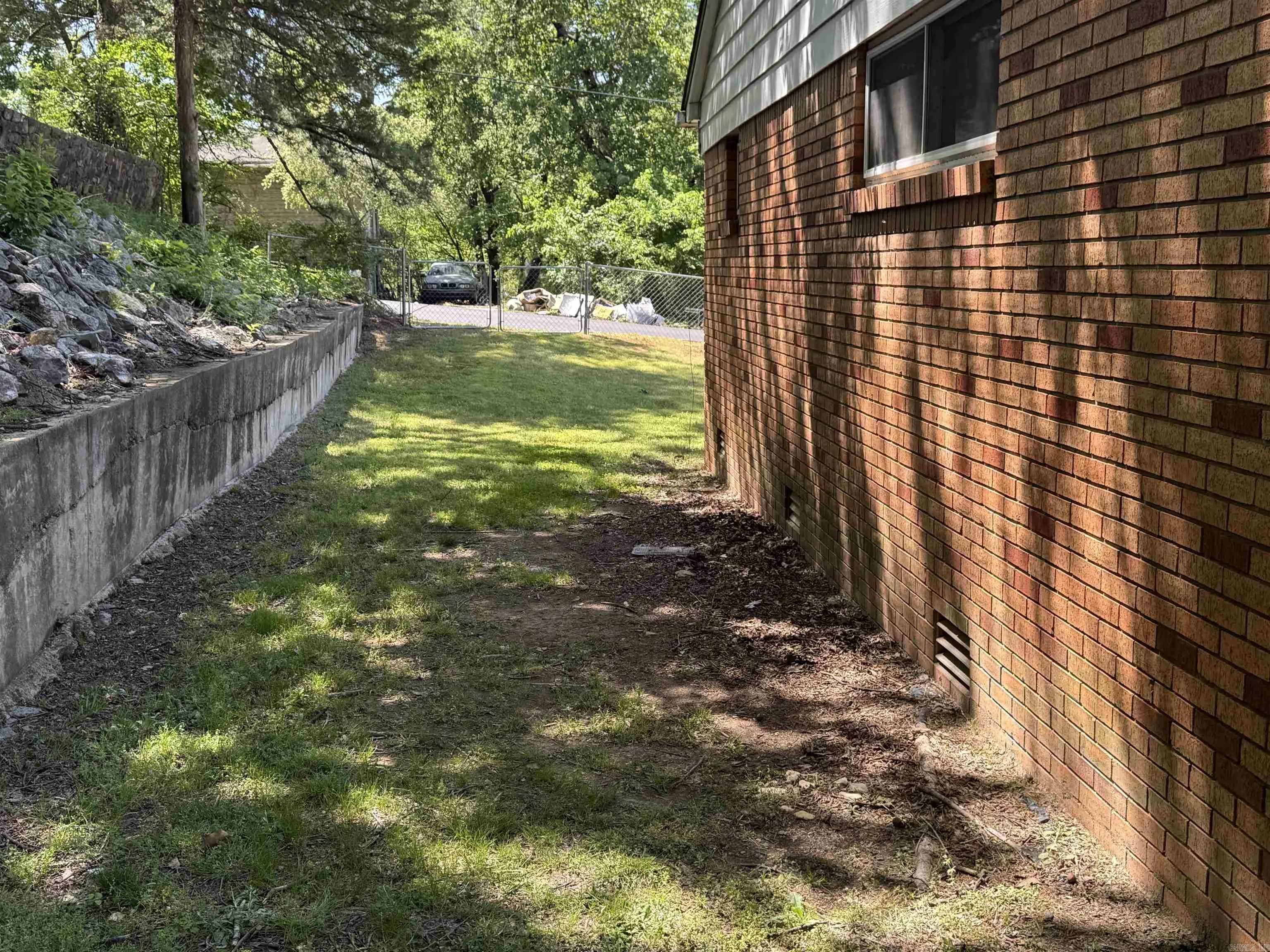 Property at 1308 W St louis - Image 12