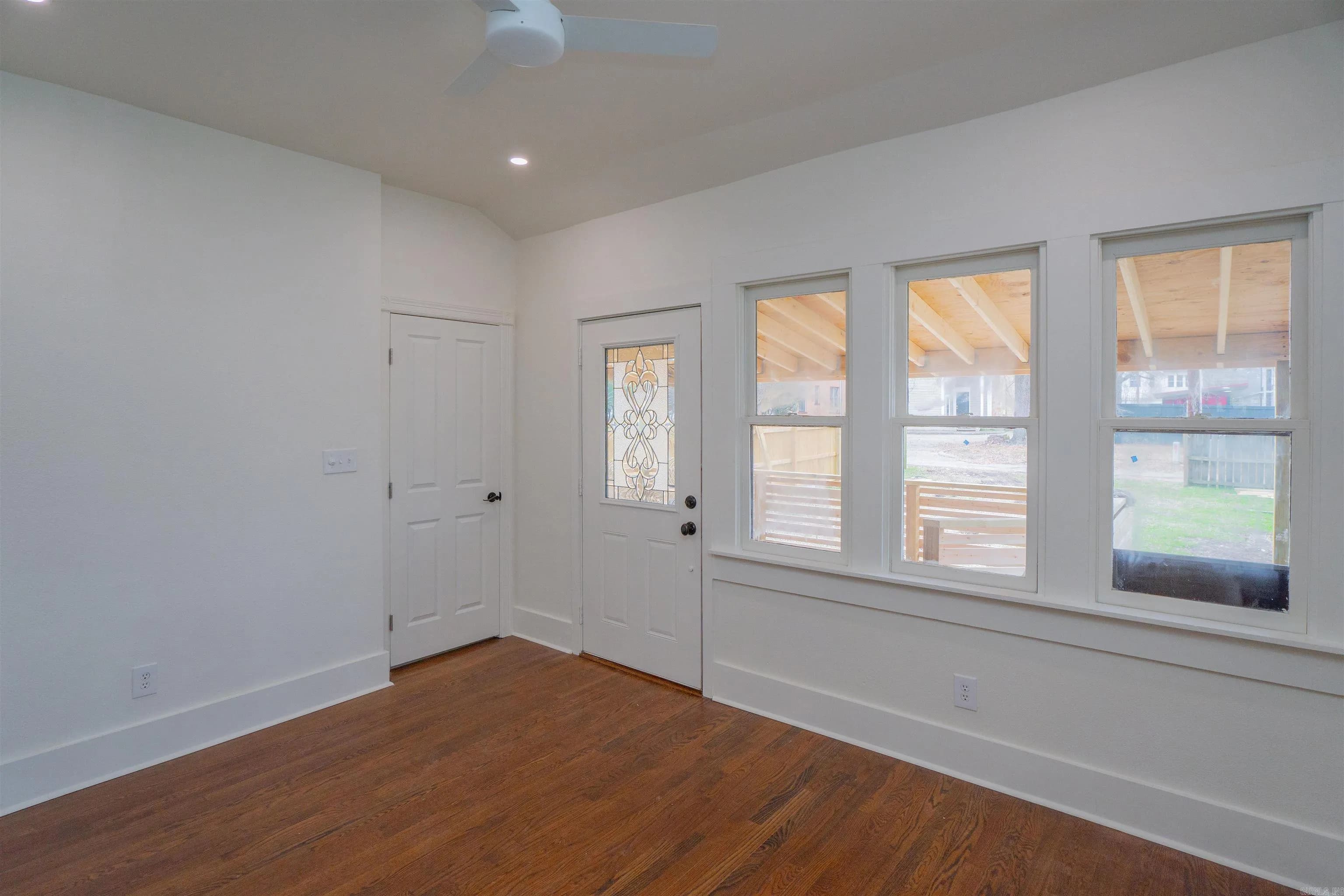Property at 2004 S Spring - Image 35