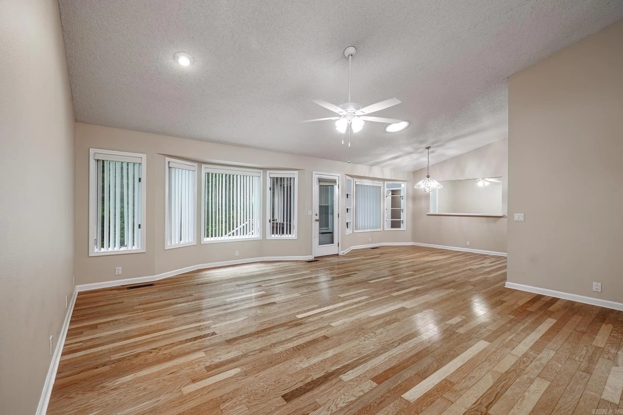 Property at 5  Emanuel - Image 10