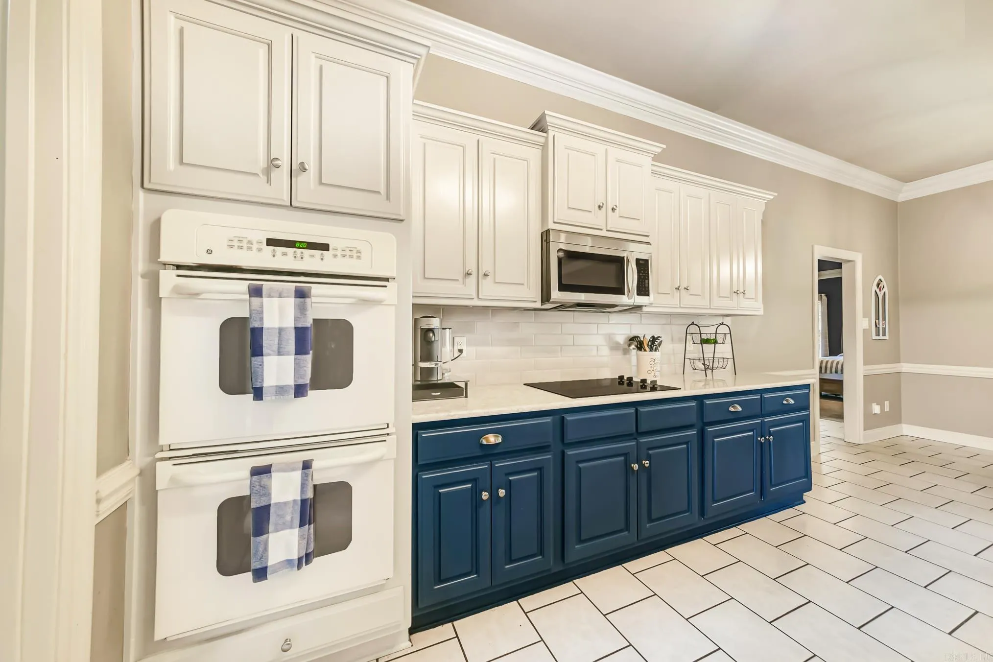 Property at 26  Shiloh south - Image 22