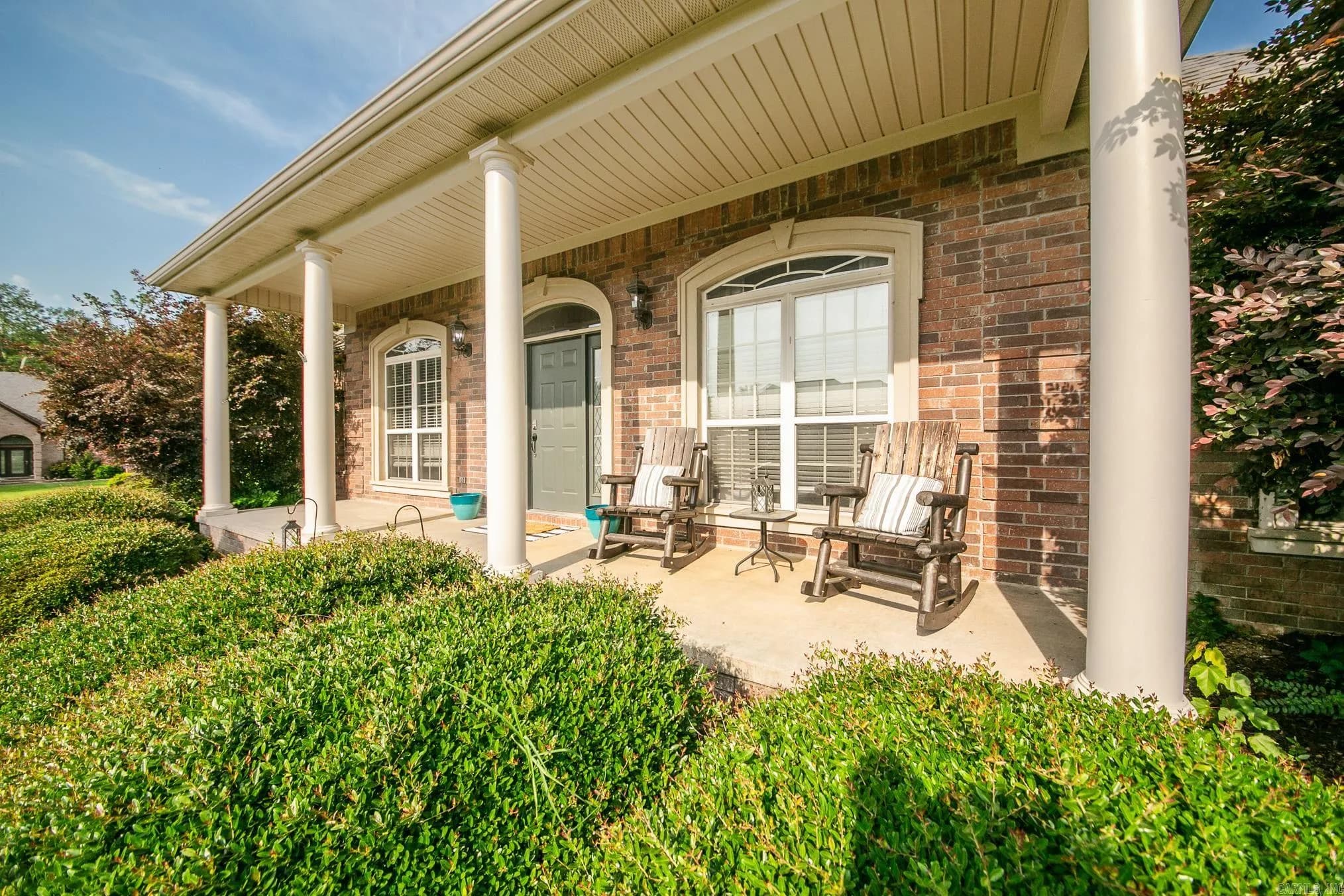 Property at 26  Shiloh south - Image 3