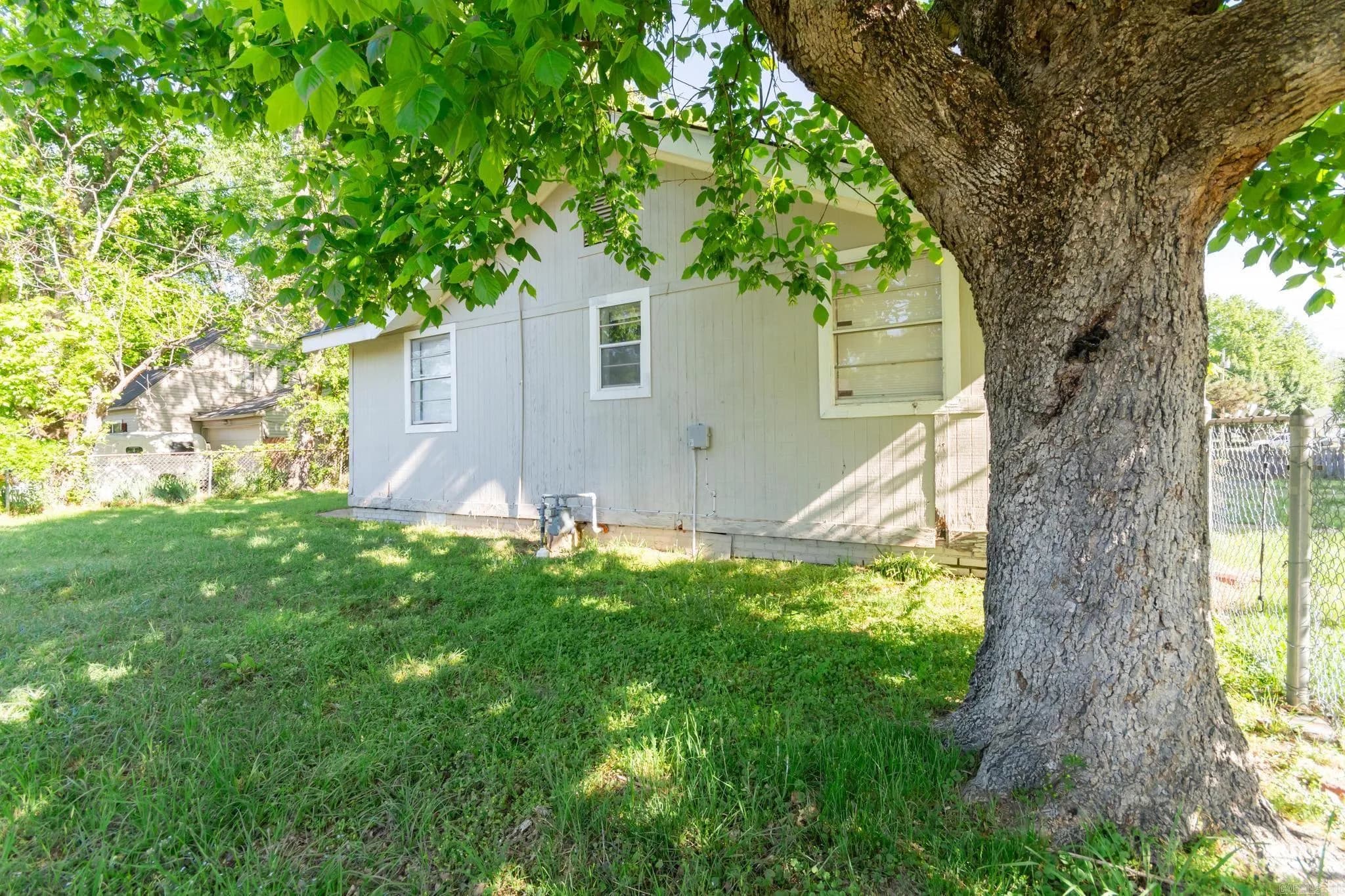 Property at 523  Cox st - Image 2