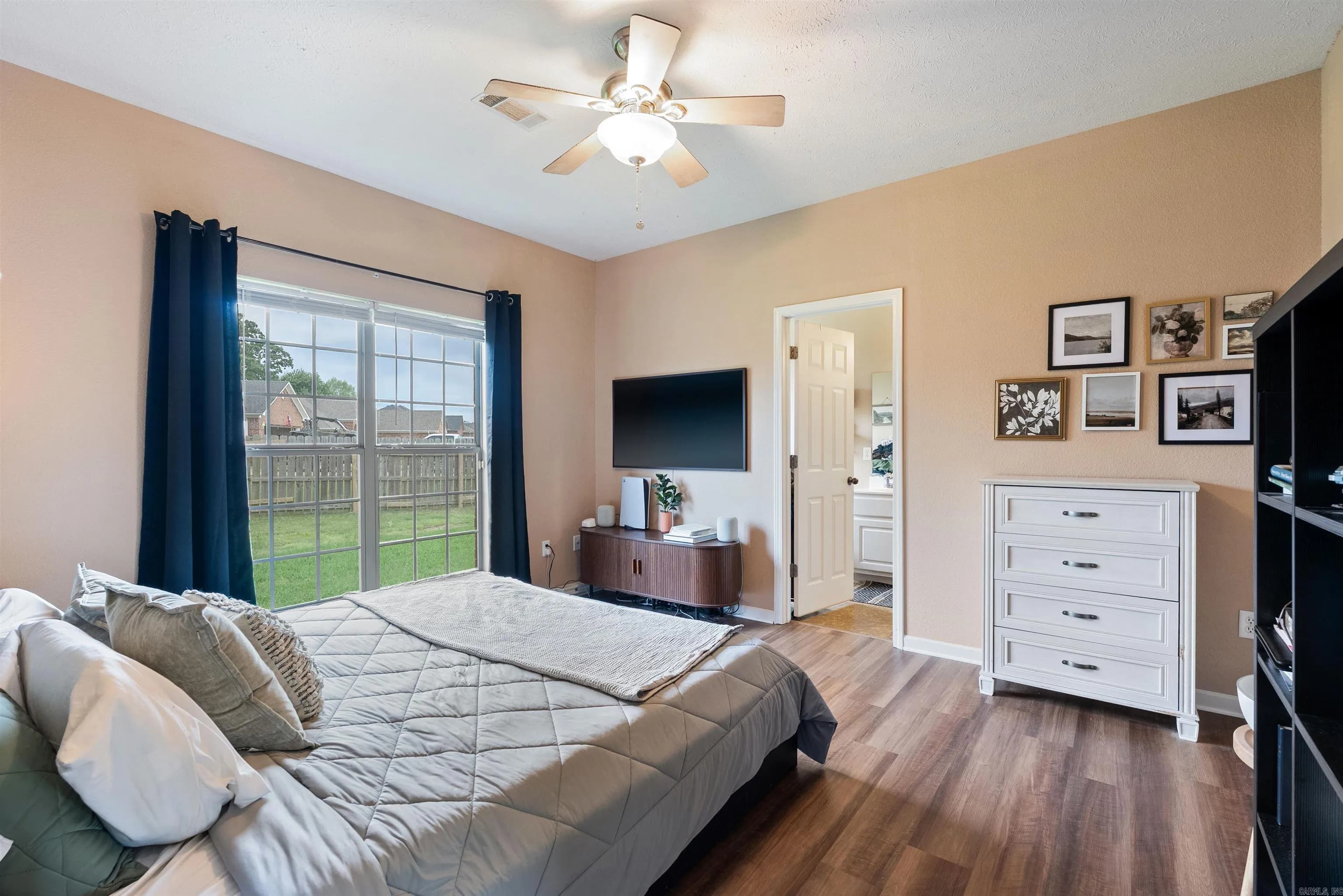 Property at 2575  Apple blossom - Image 27