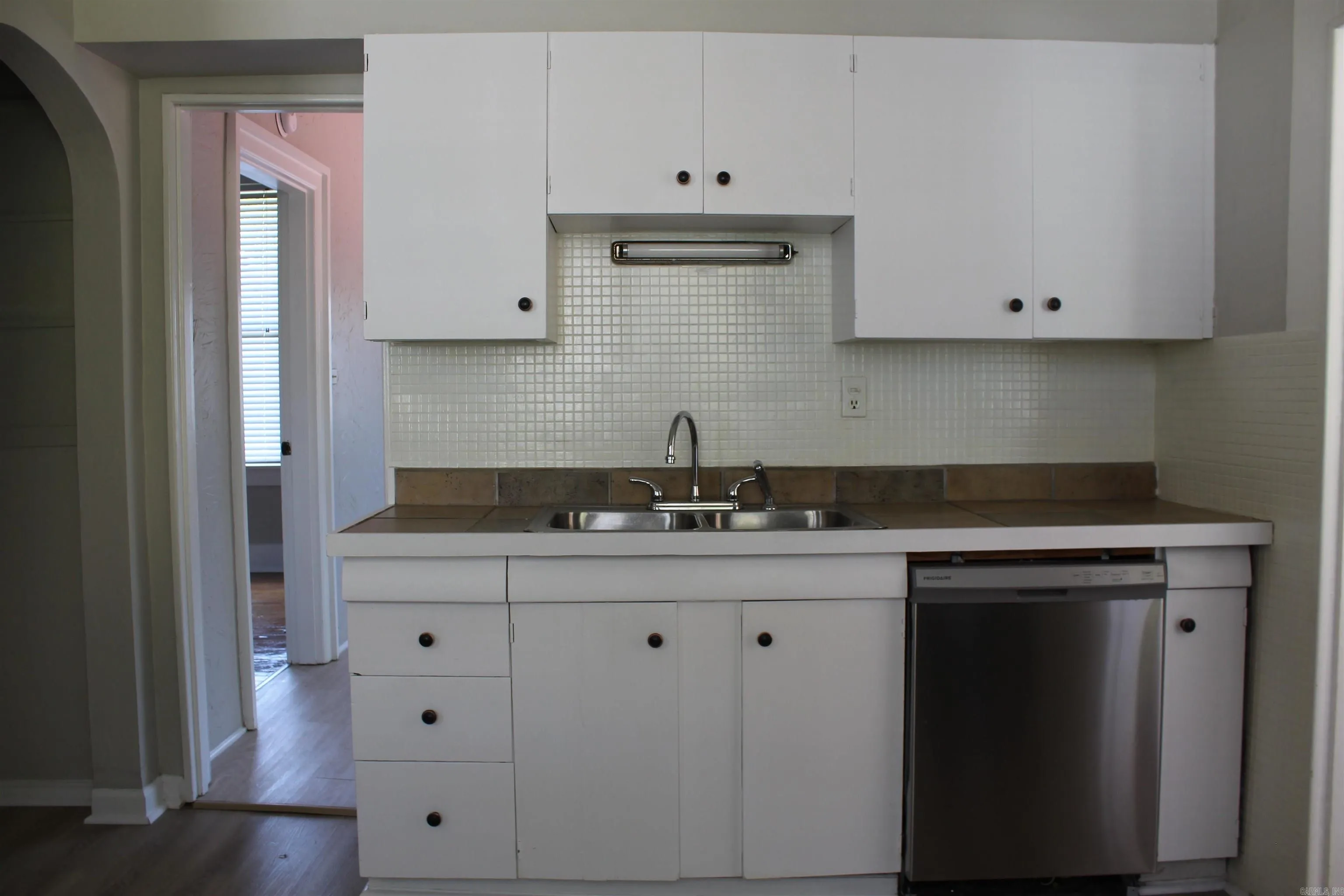 Property at 204 N Ash - Image 9