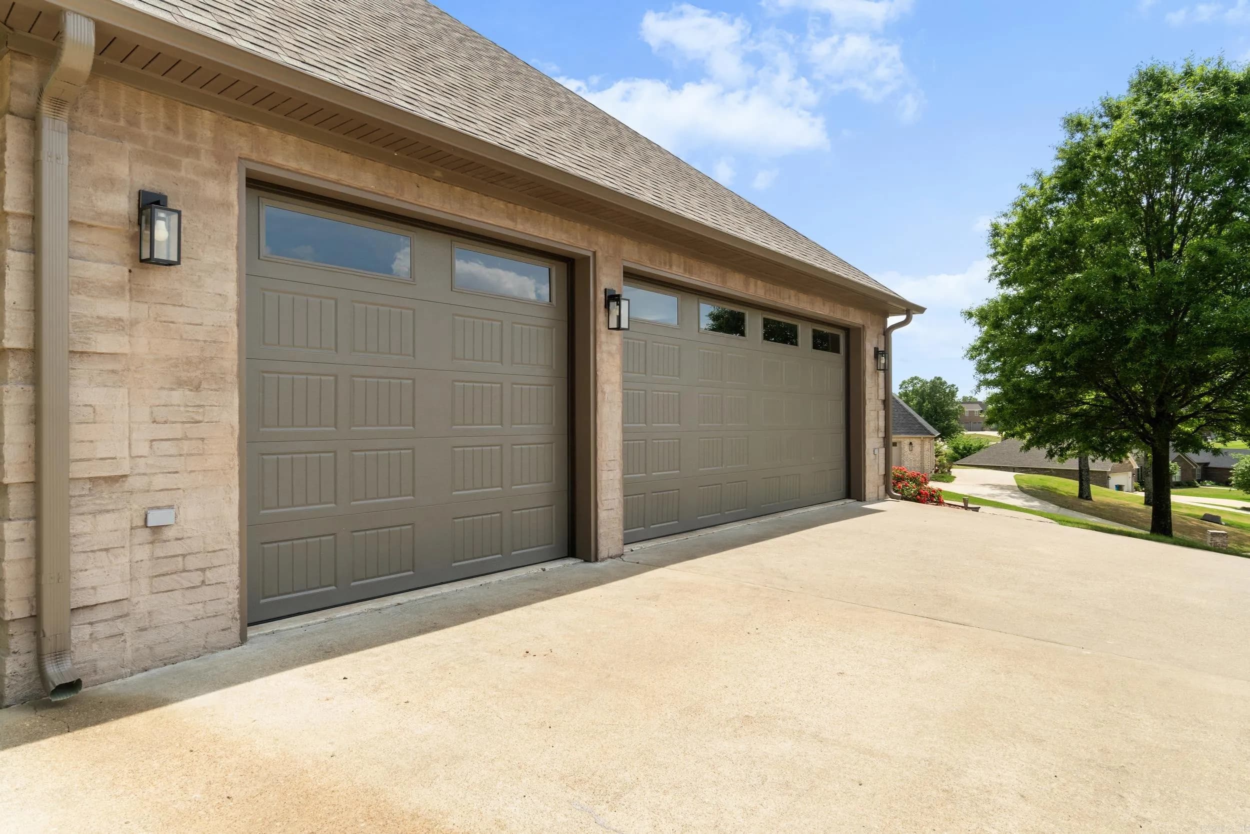 Property at 1225  Bryanna - Image 45