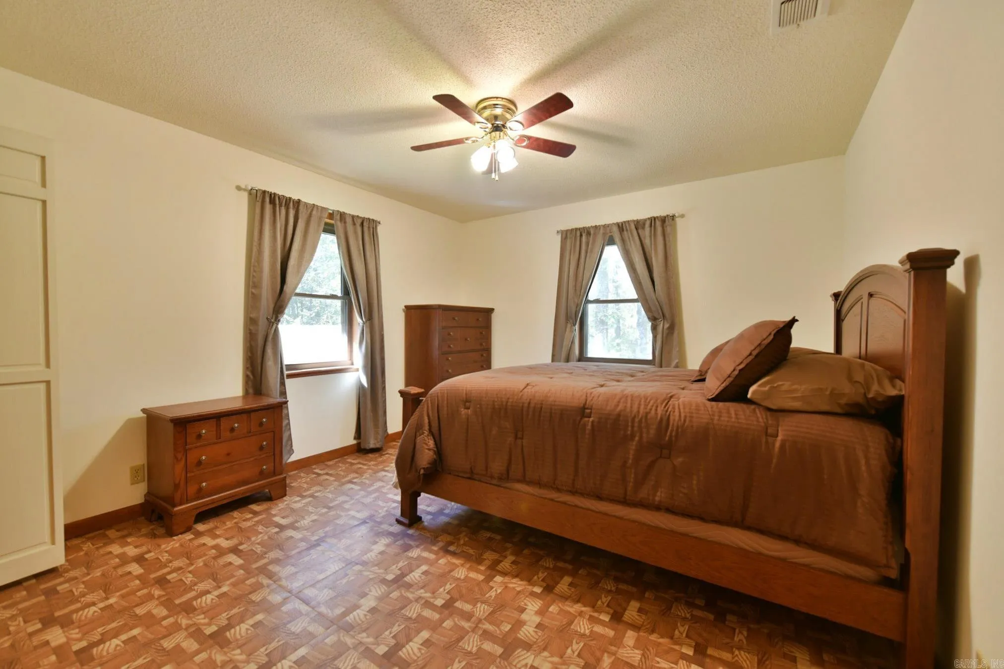 Property at 120  Paw lane - Image 25