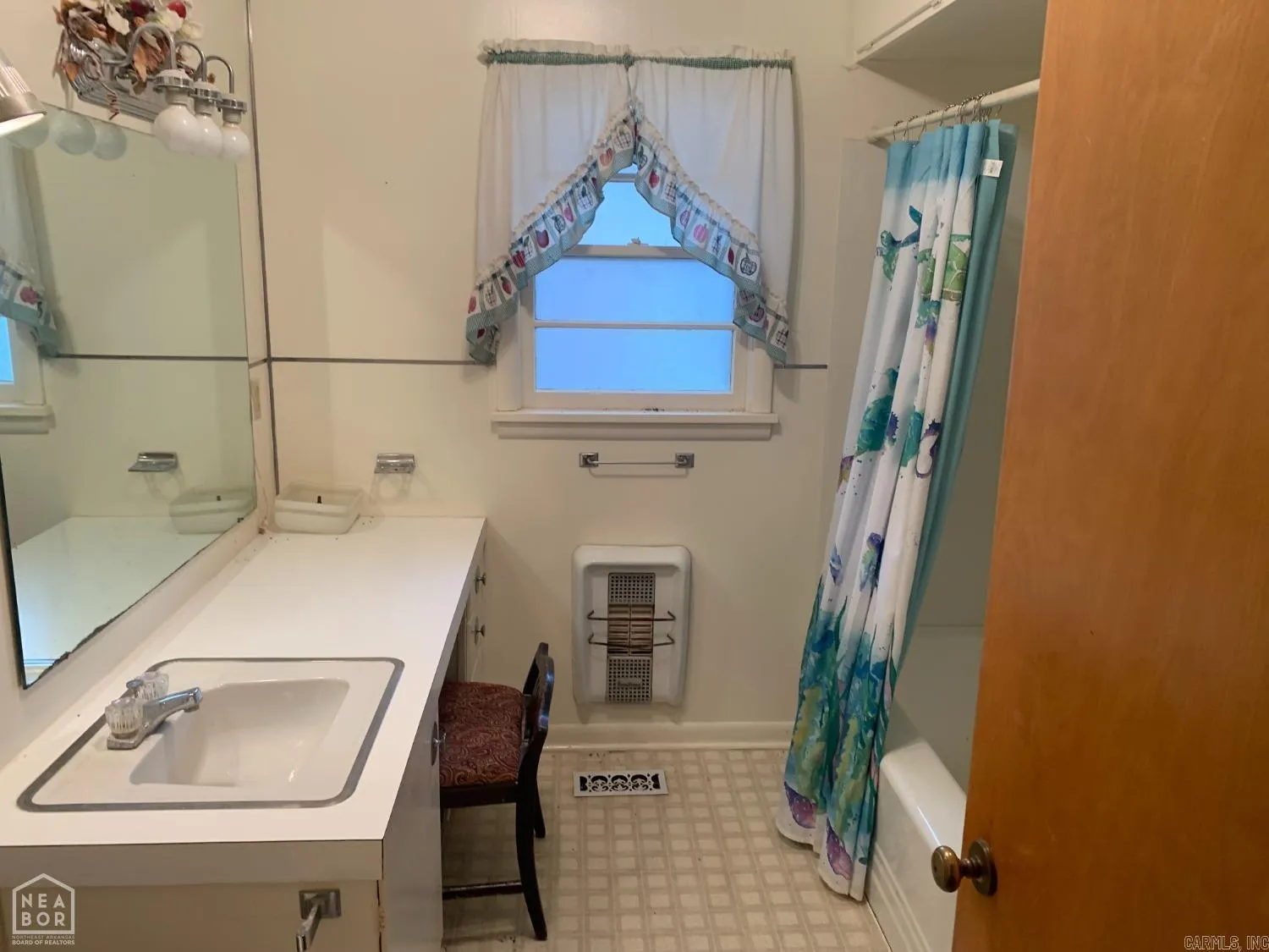 Property at 305 W 3rd - Image 7