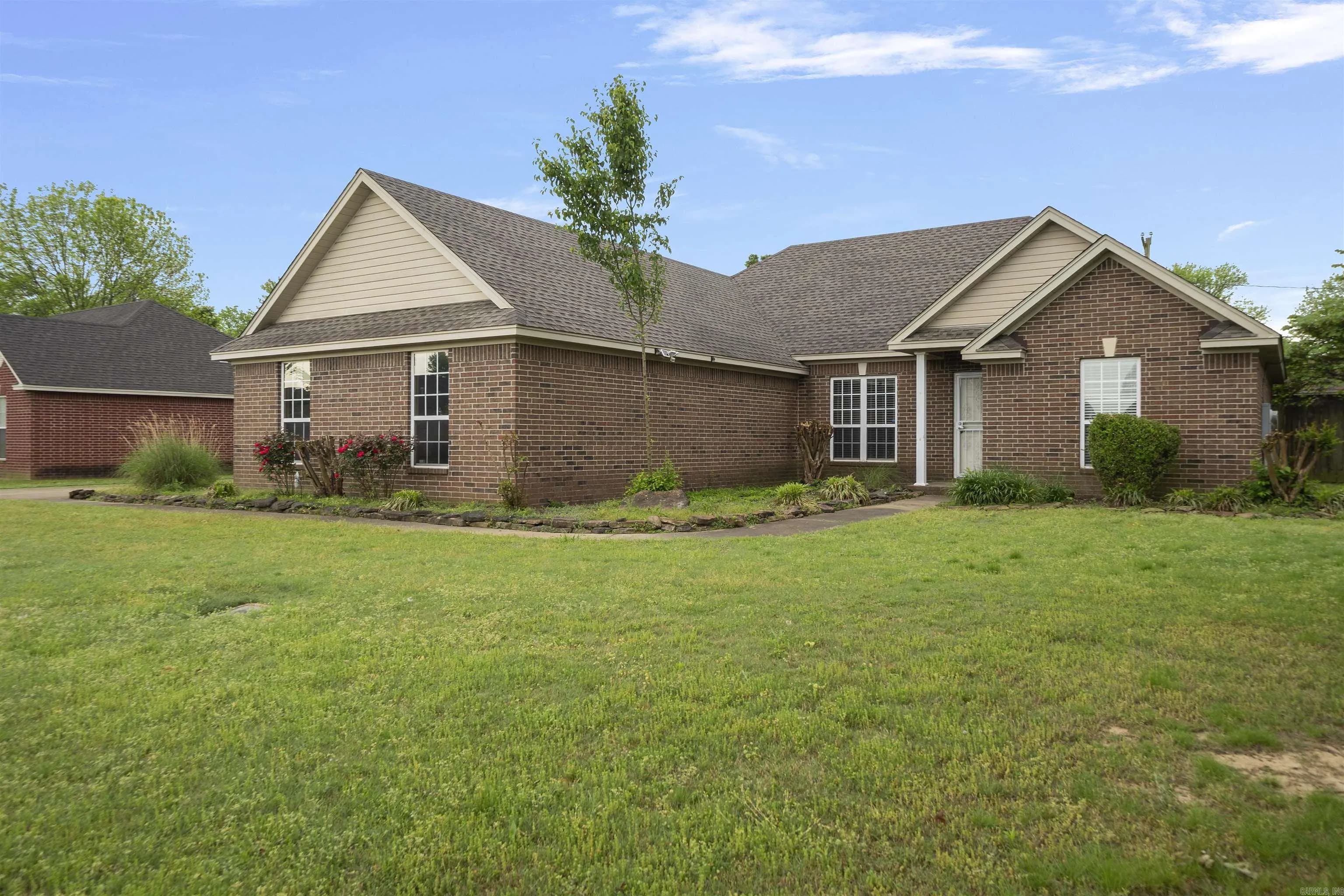 Property at 2405  Audley bolton - Image 4