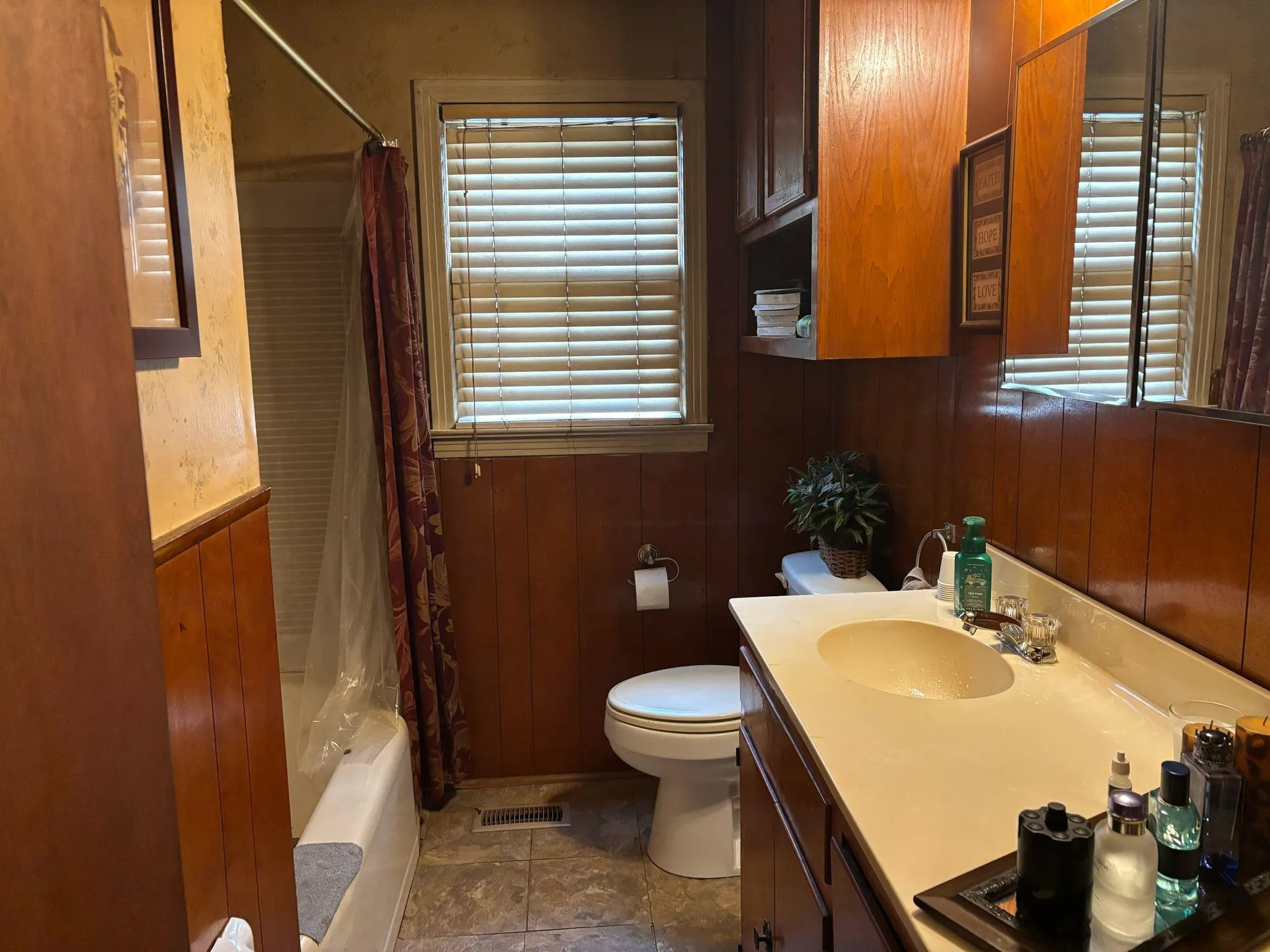 Property at 1811 W 35th - Image 15