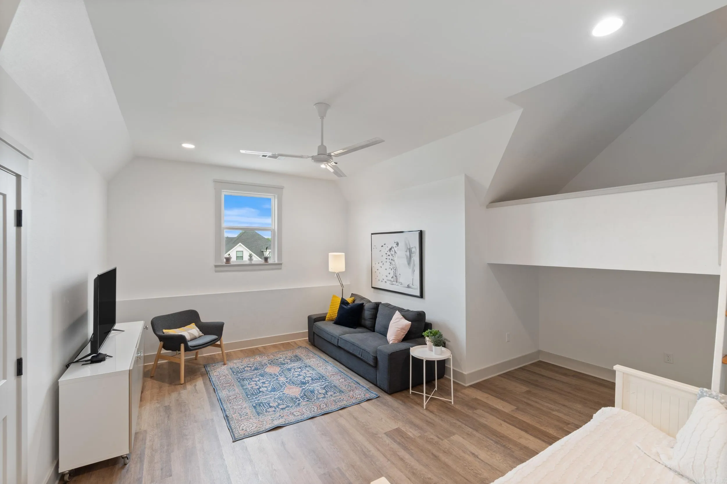 Property at 1650  Poteete - Image 21