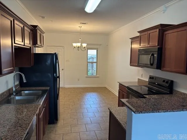 Property at 1695  Beautyberry - Image 5