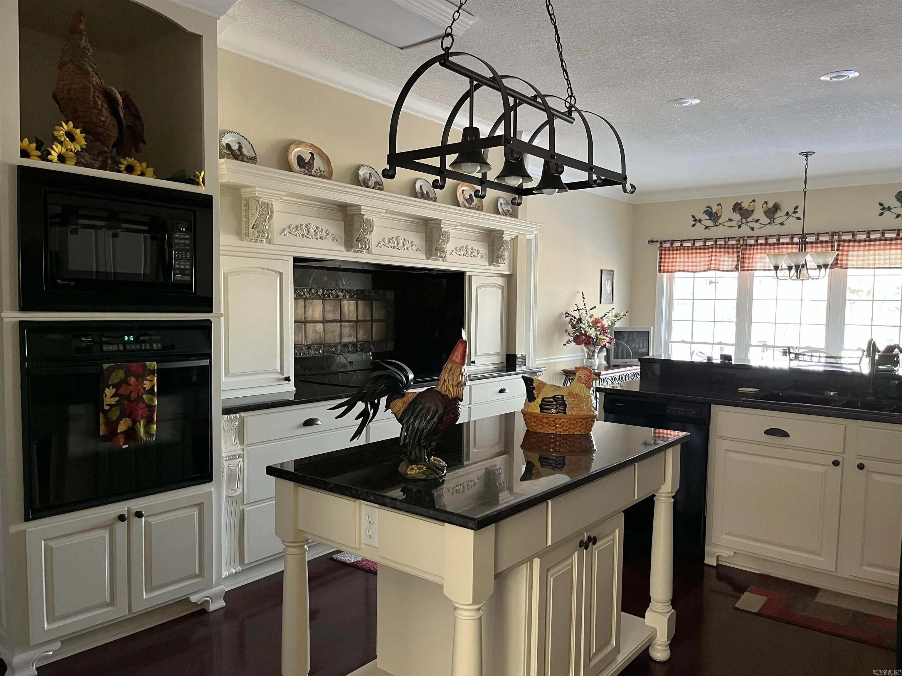 Property at 130  Fairway - Image 25