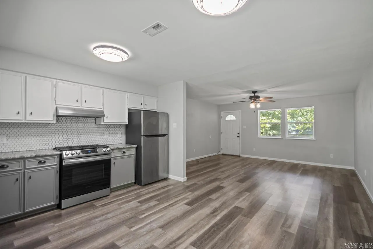 Property at 6707  Grayson - Image 9