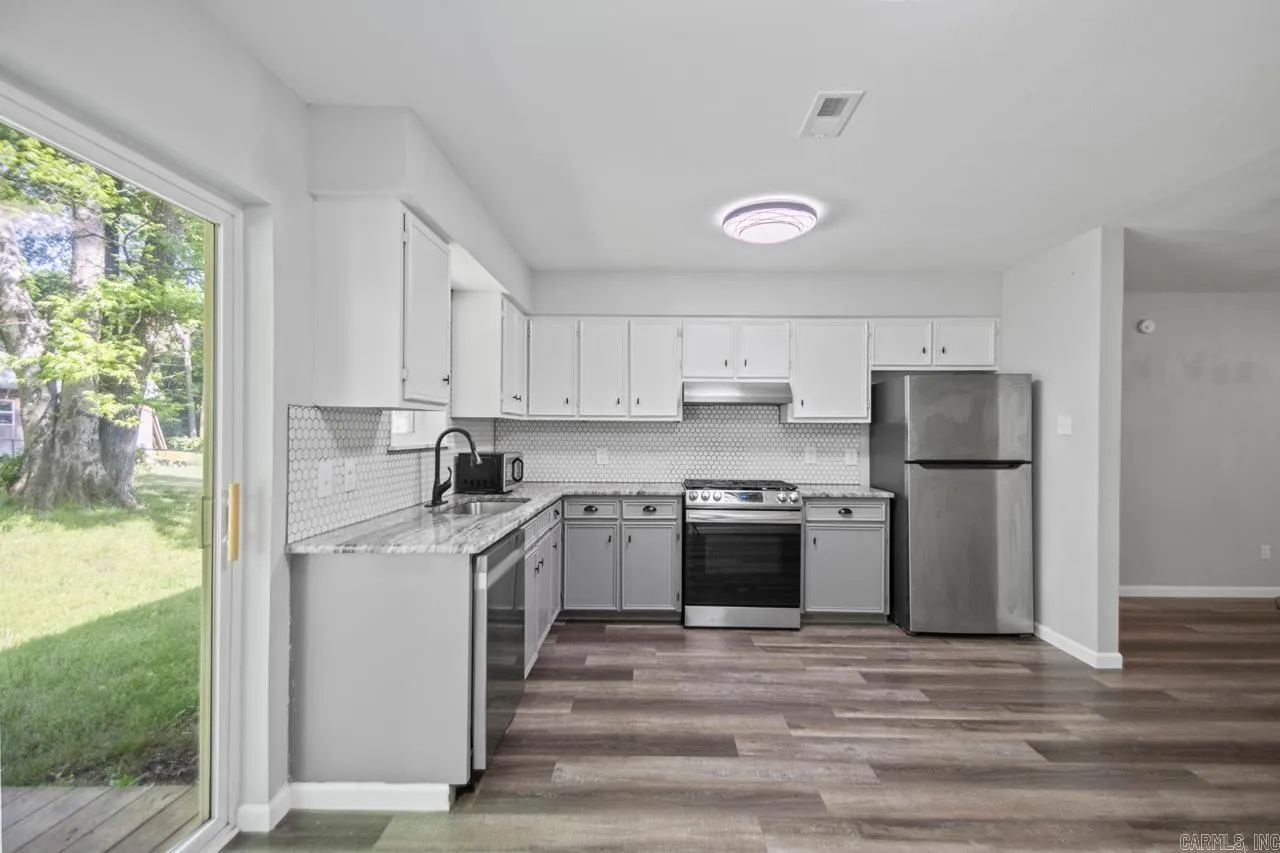 Property at 6707  Grayson - Image 8