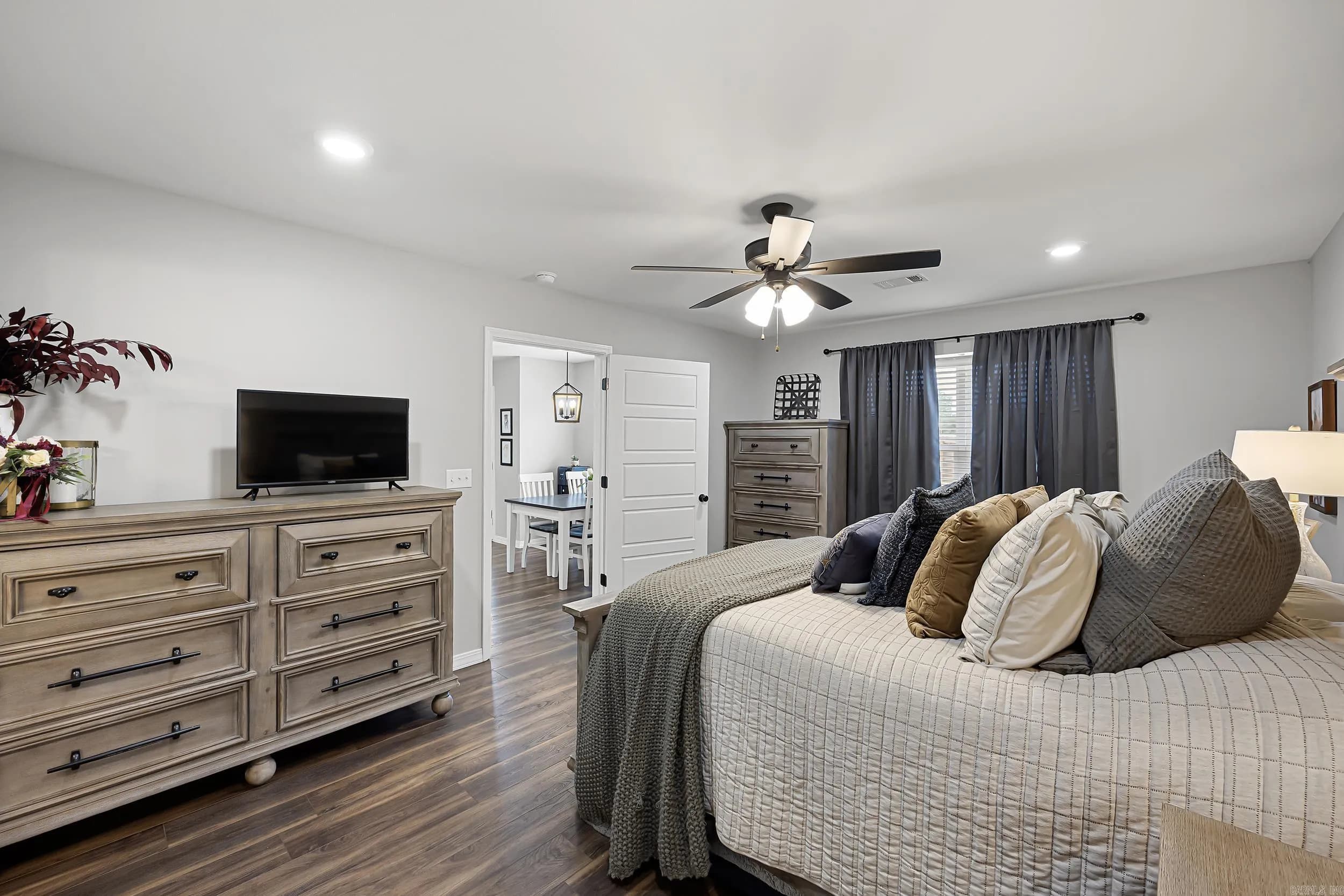 Property at 42  Golf club - Image 18