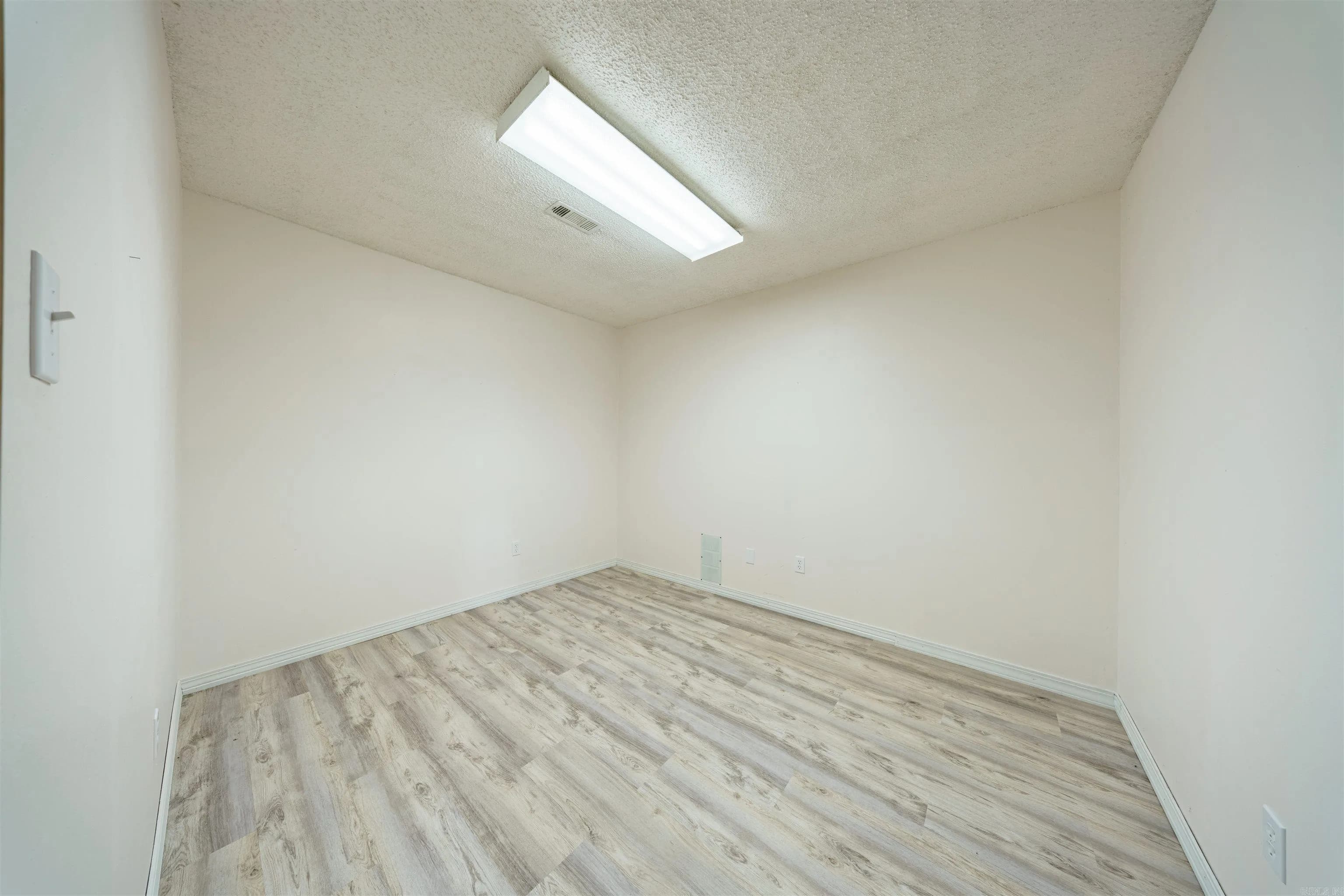 Property at 408  Market st - Image 9