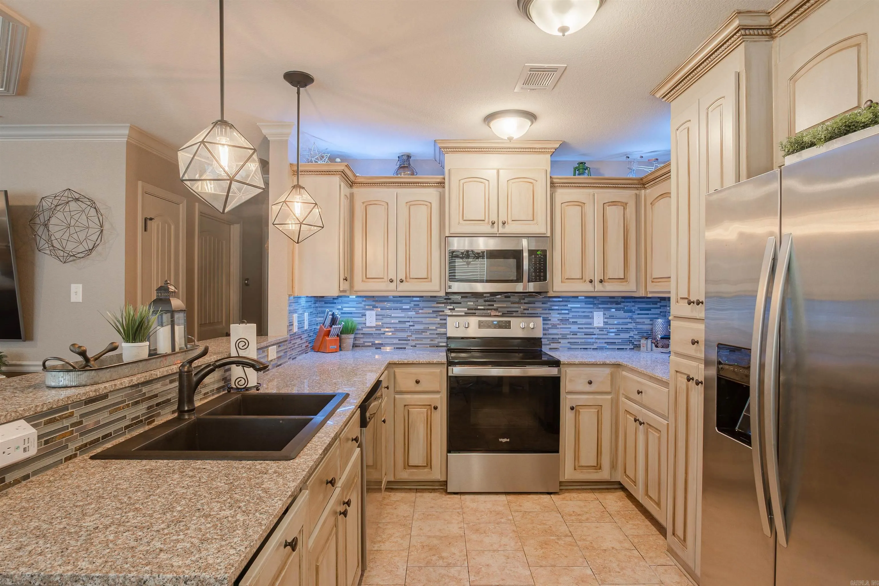 Property at 21  Lilly ann - Image 10