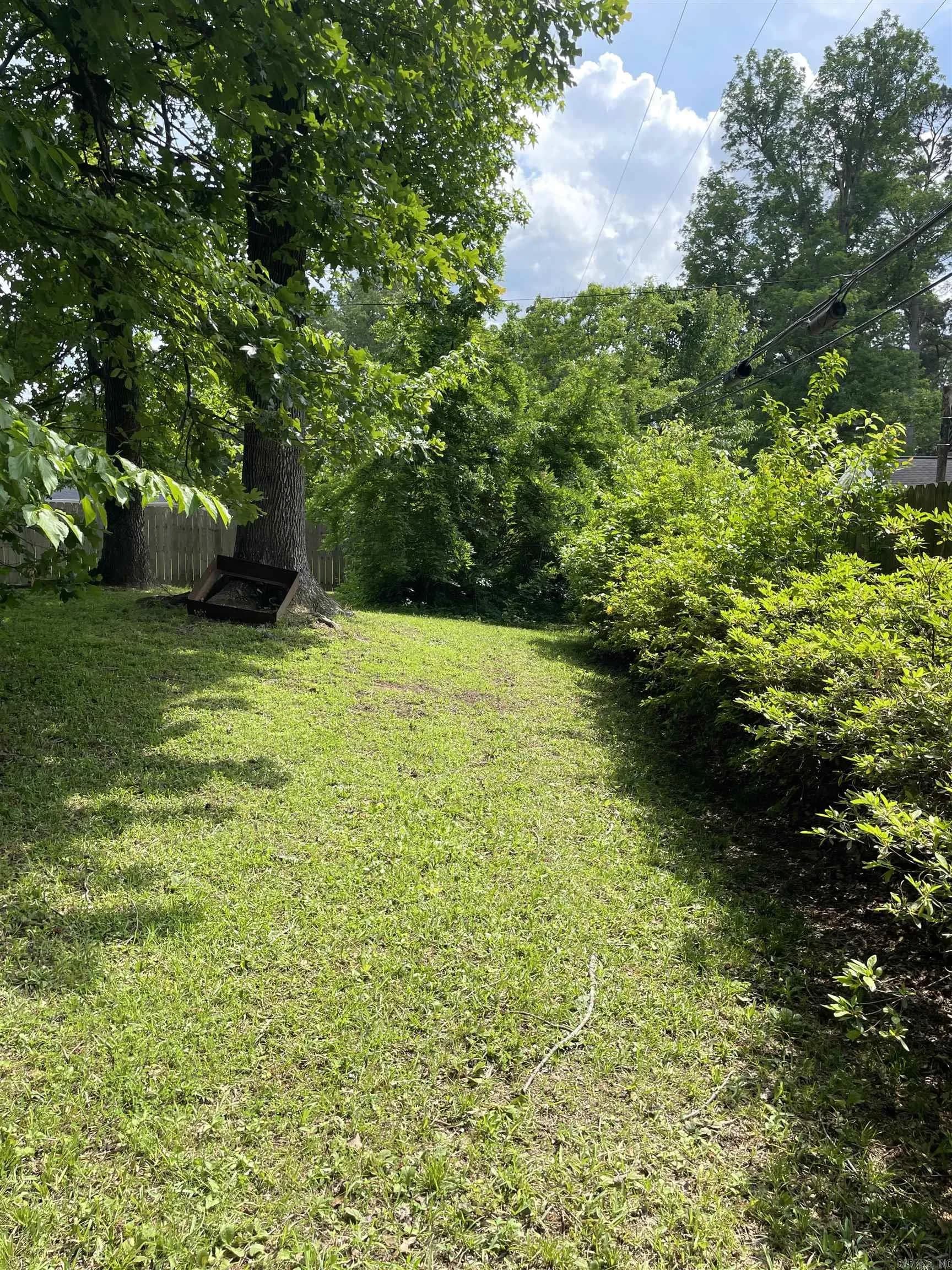 Property at 1200  Hickory - Image 5