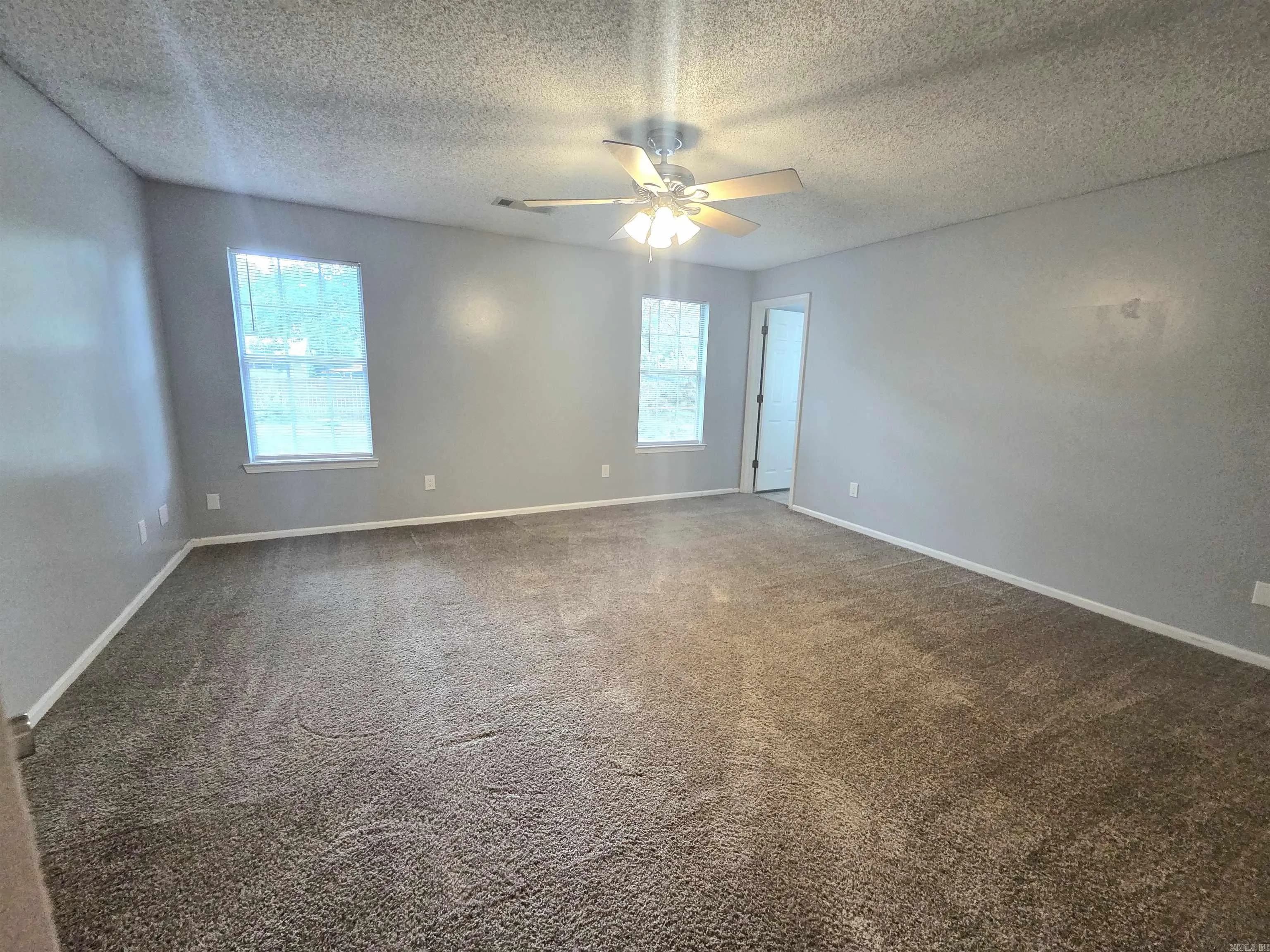 Property at 1009 S Richardson - Image 20