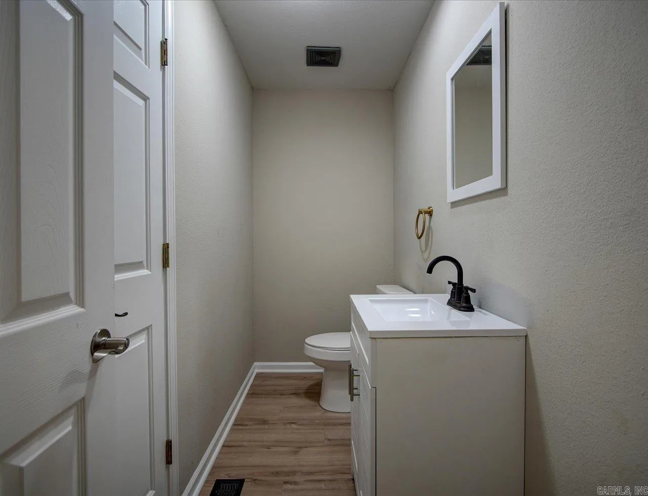 Property at 129  Peppermint - Image 30