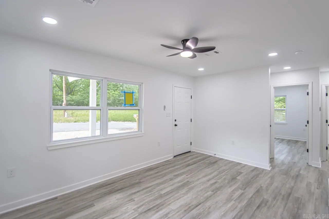 Property at 1200  Fall - Image 16
