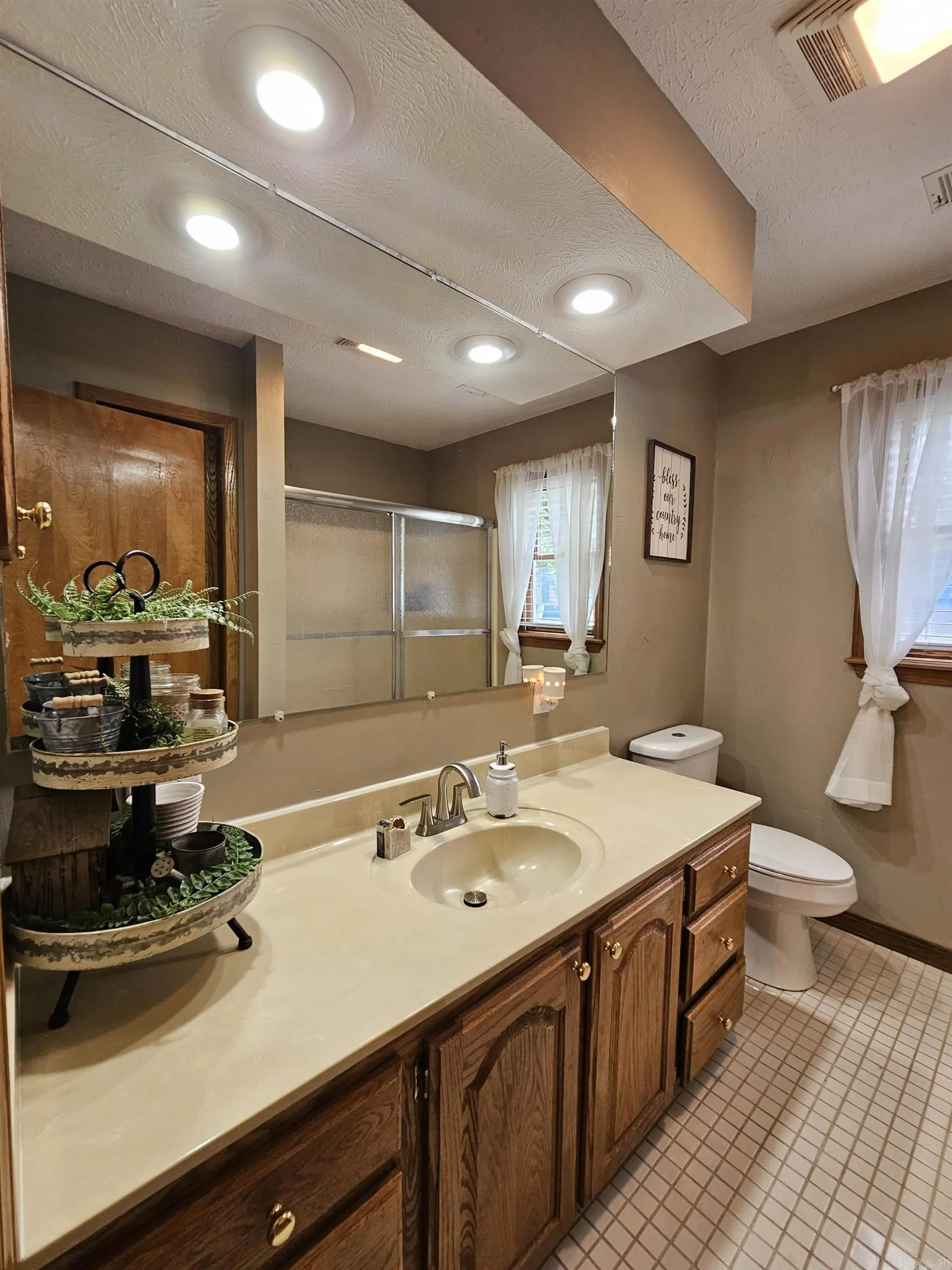 Property at 187  Lee st. - Image 15