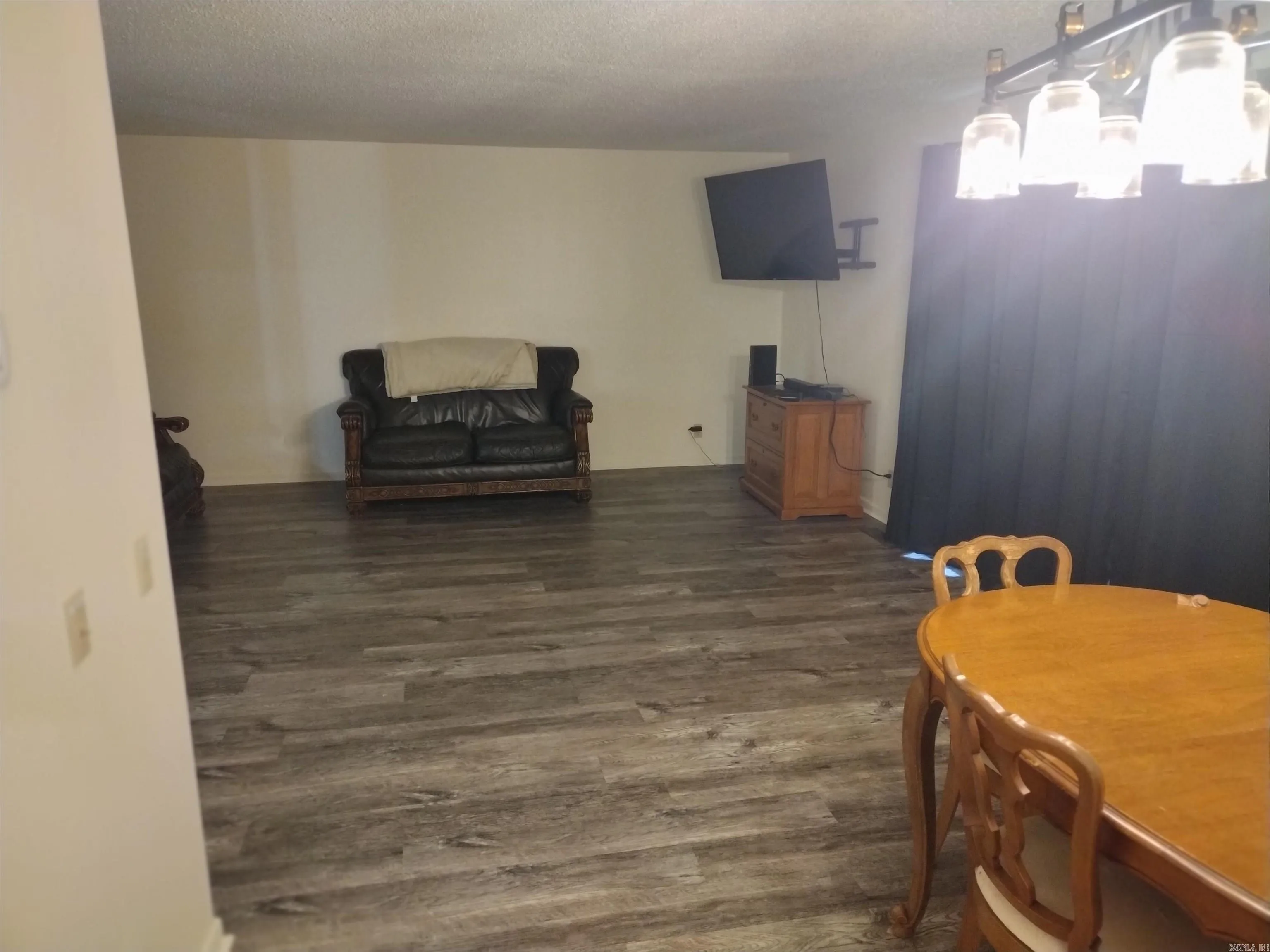 Property at 589  N ridgeview - Image 12
