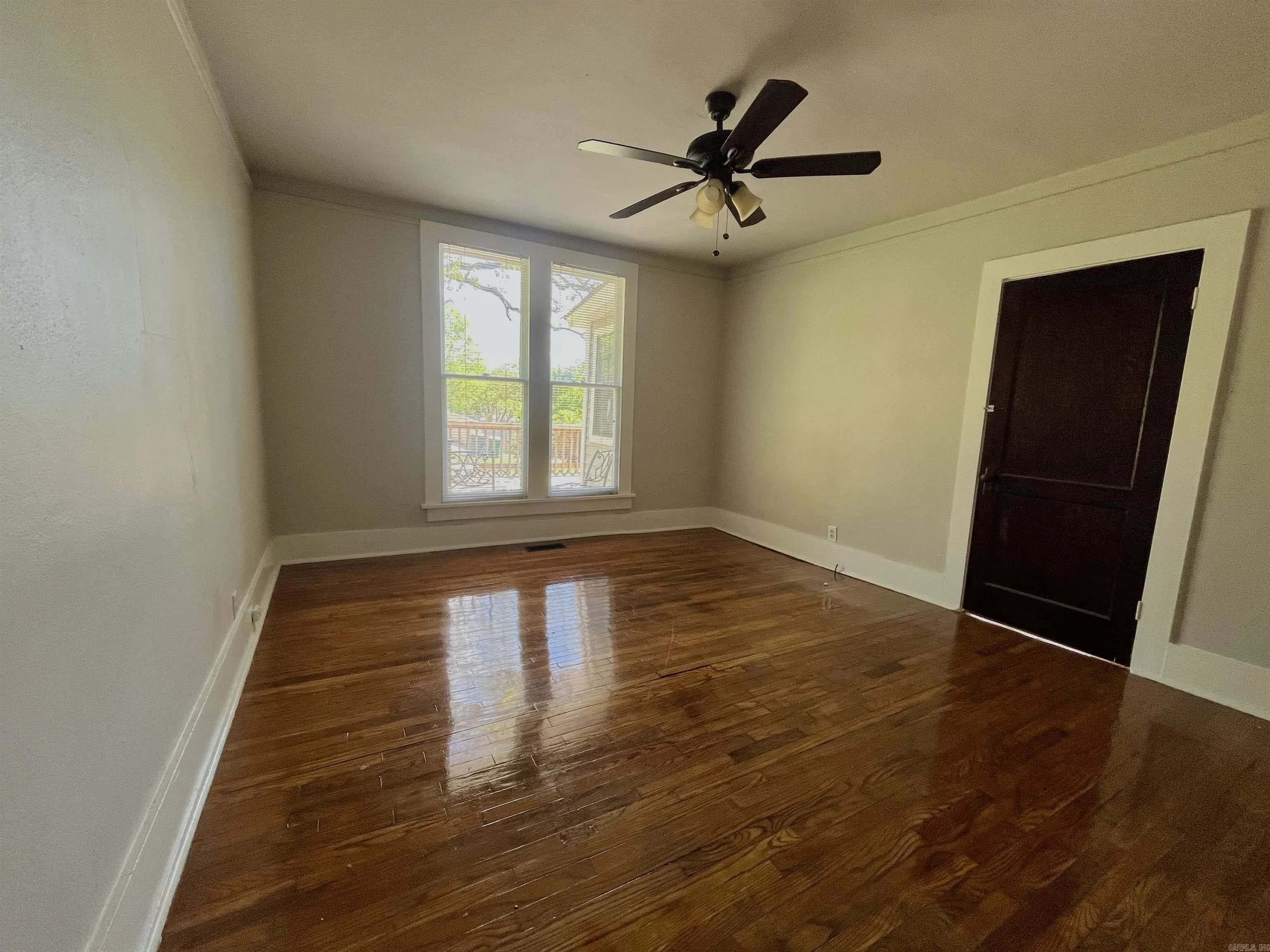 Property at 801 N Van buren - Image 29