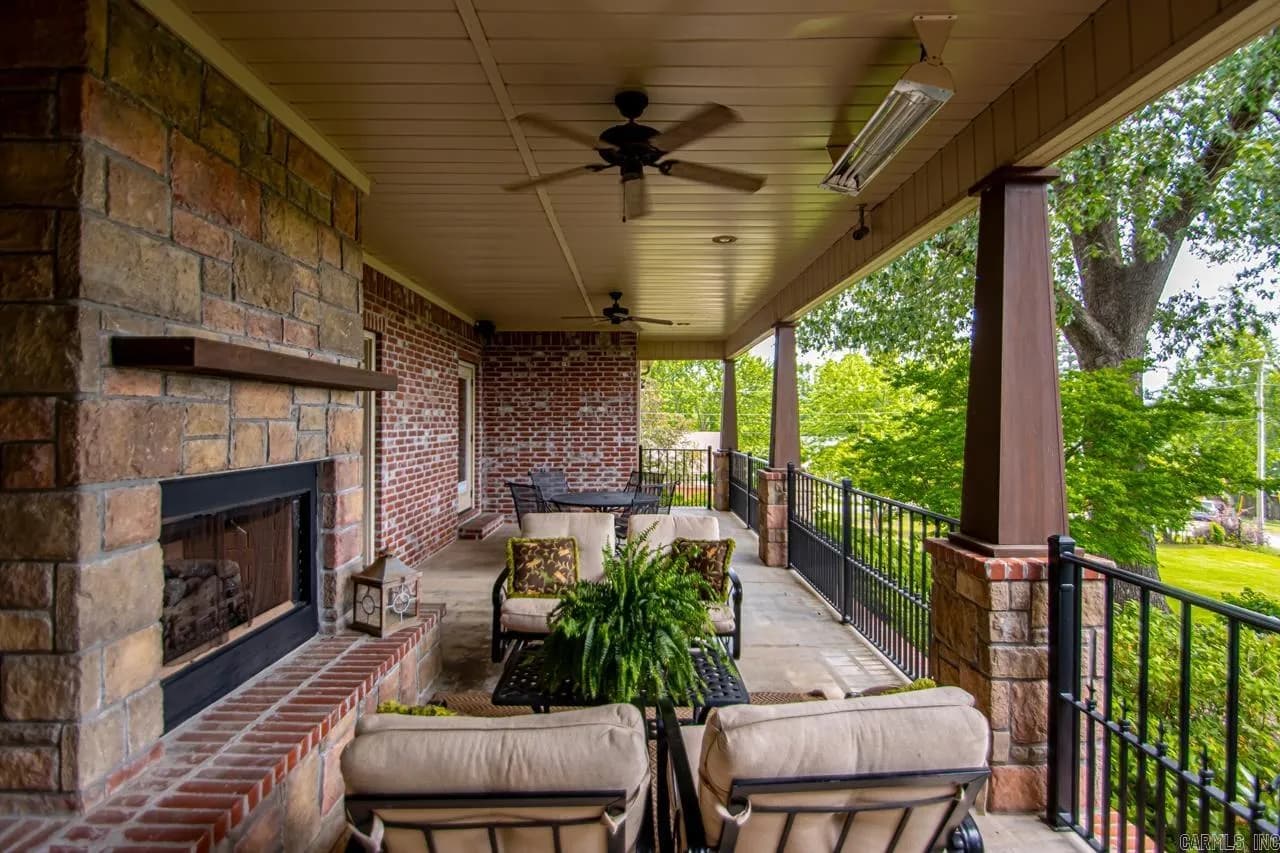 Property at 1212  Kenwood - Image 33