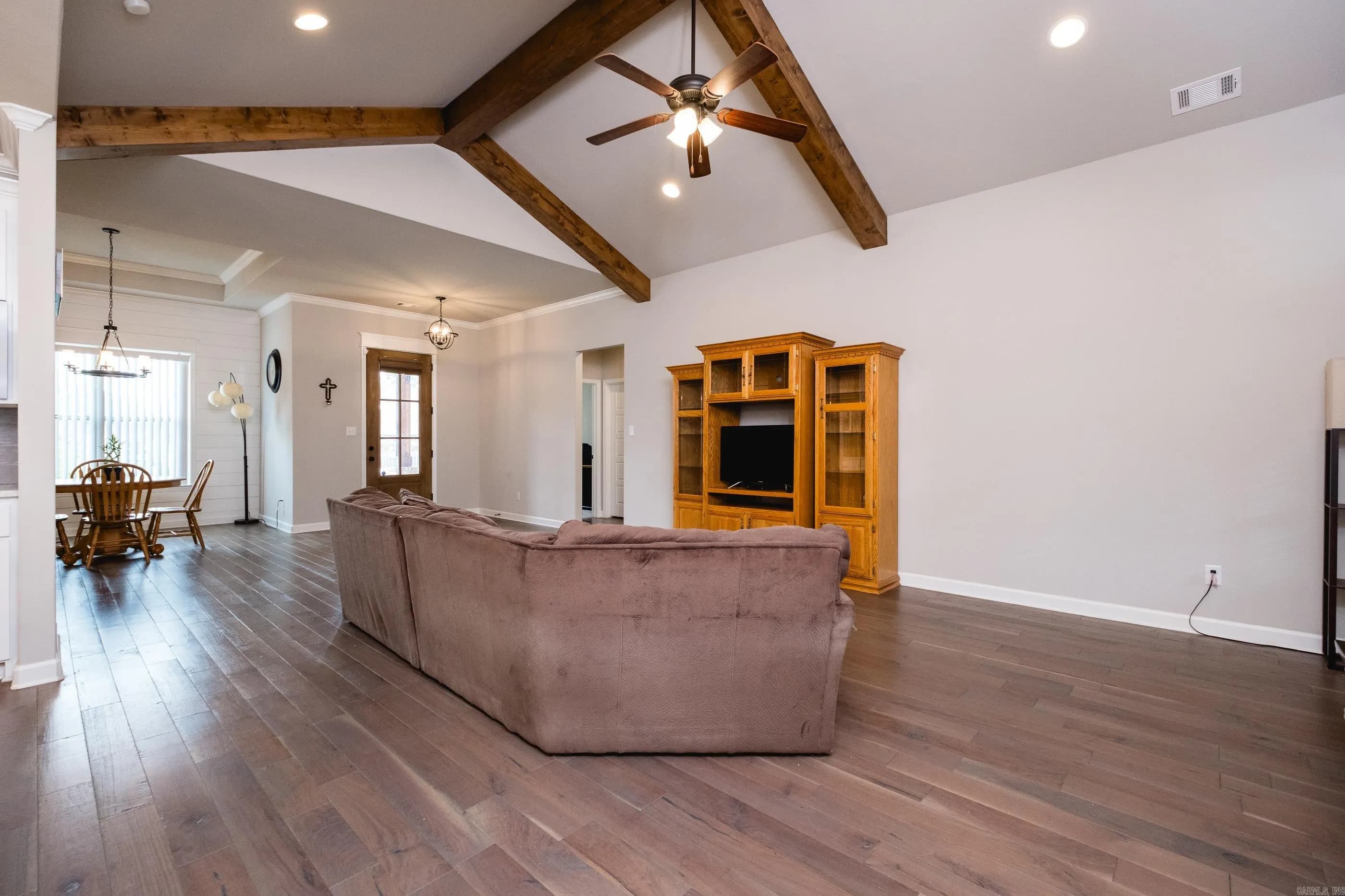 Property at 5024  Peace - Image 14