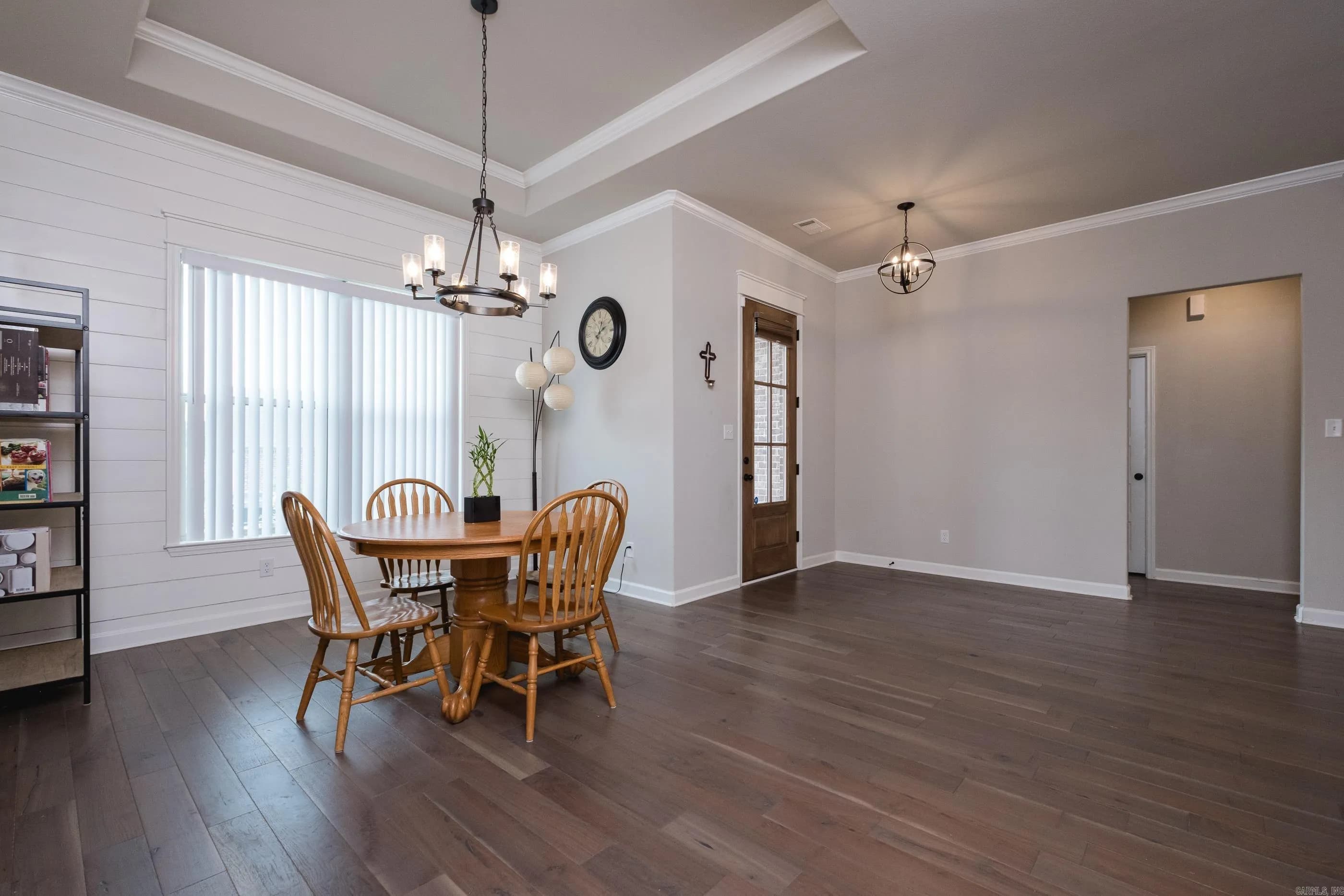 Property at 5024  Peace - Image 5