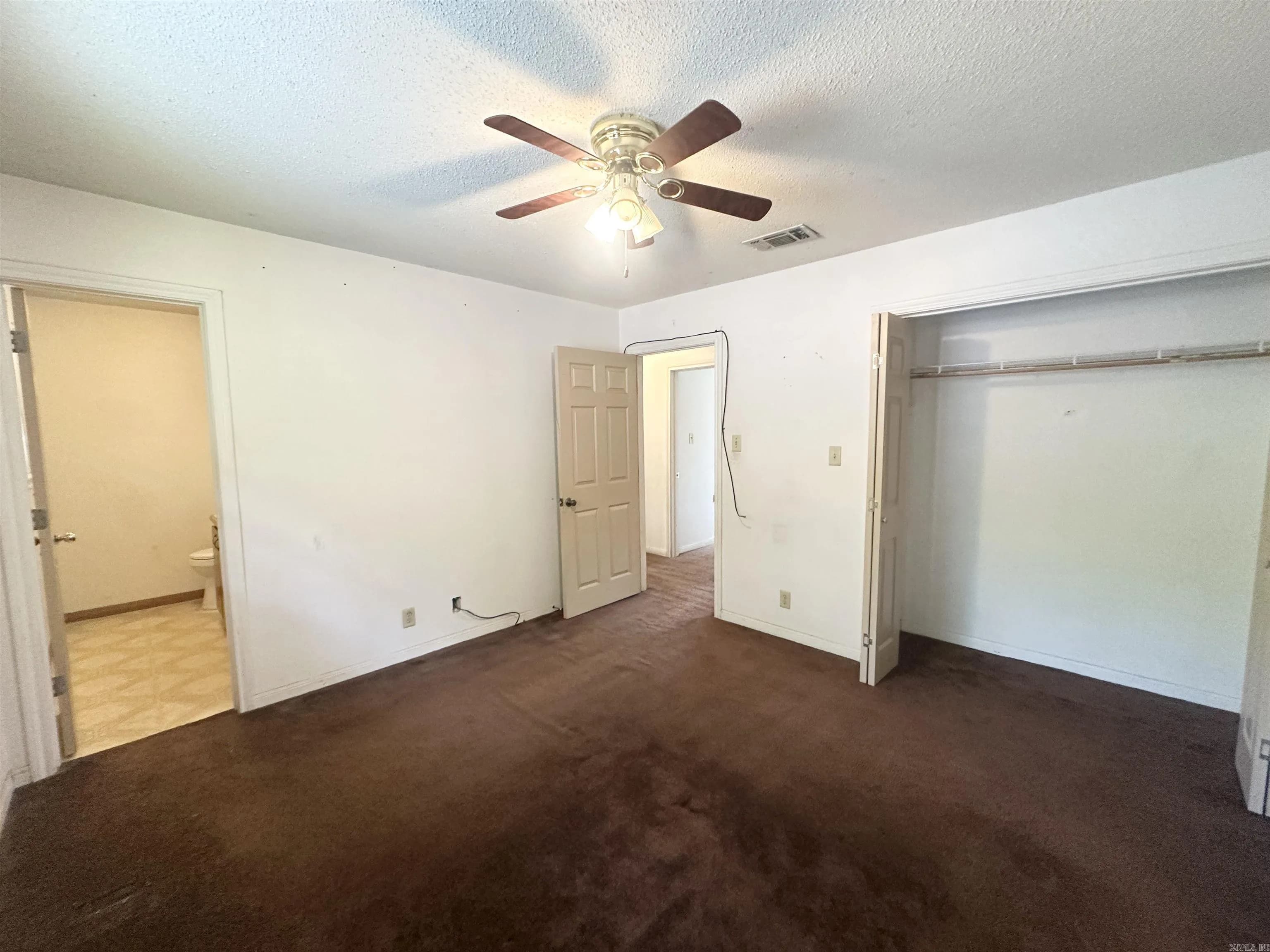 Property at 702  Allday - Image 15