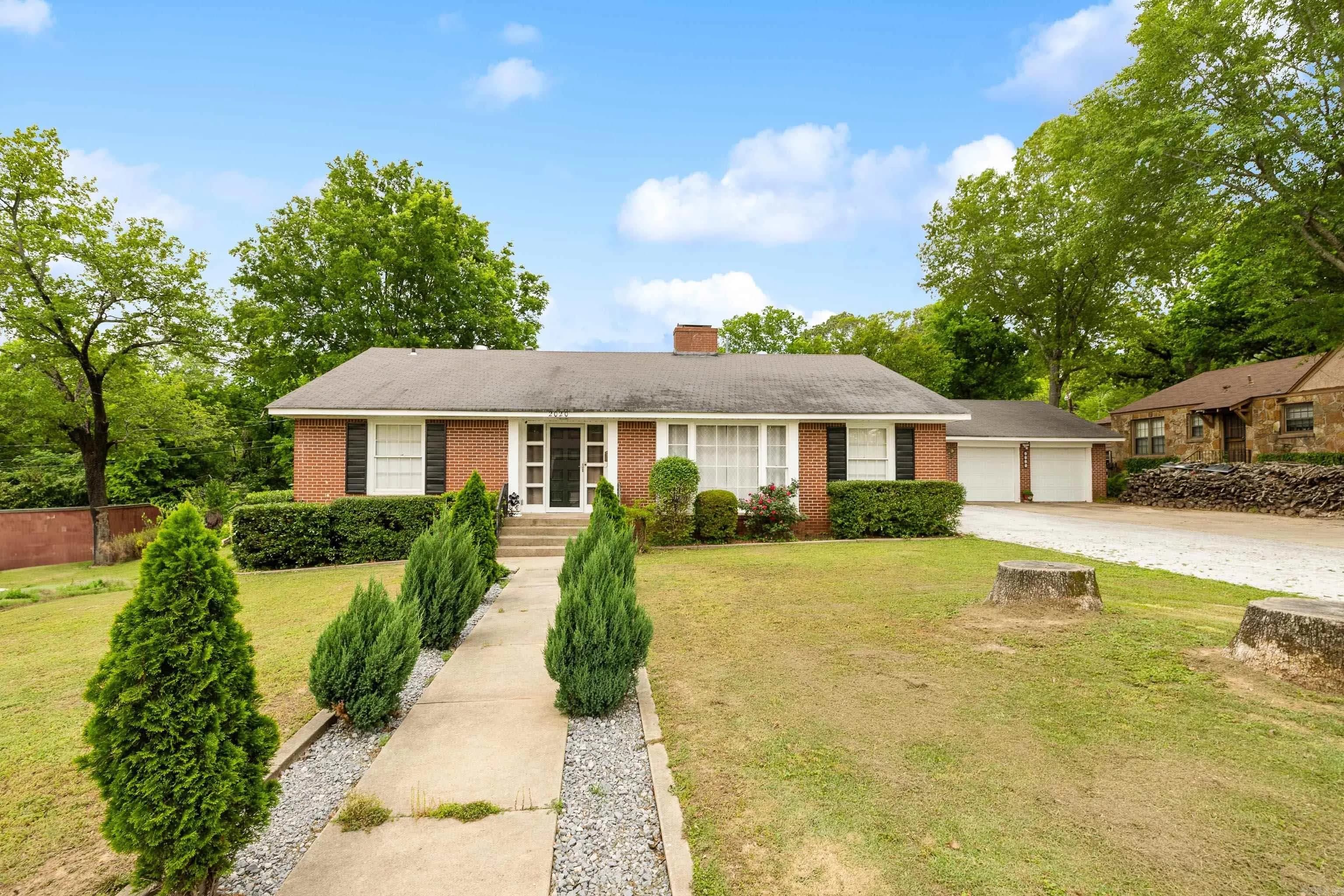 Property at 2020  Fair park - Image 4