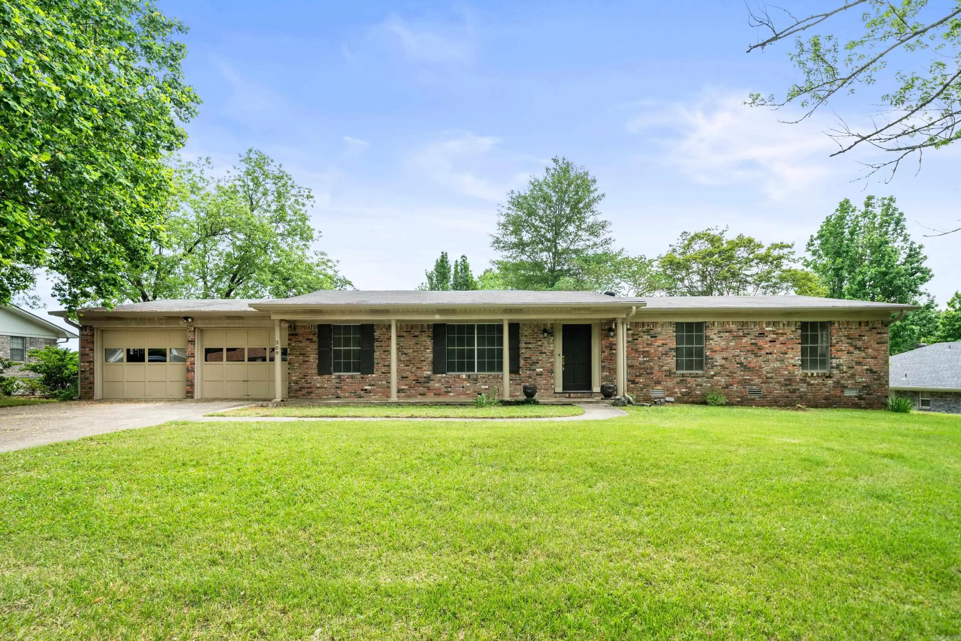 Property at 309  Mockingbird - Image 1