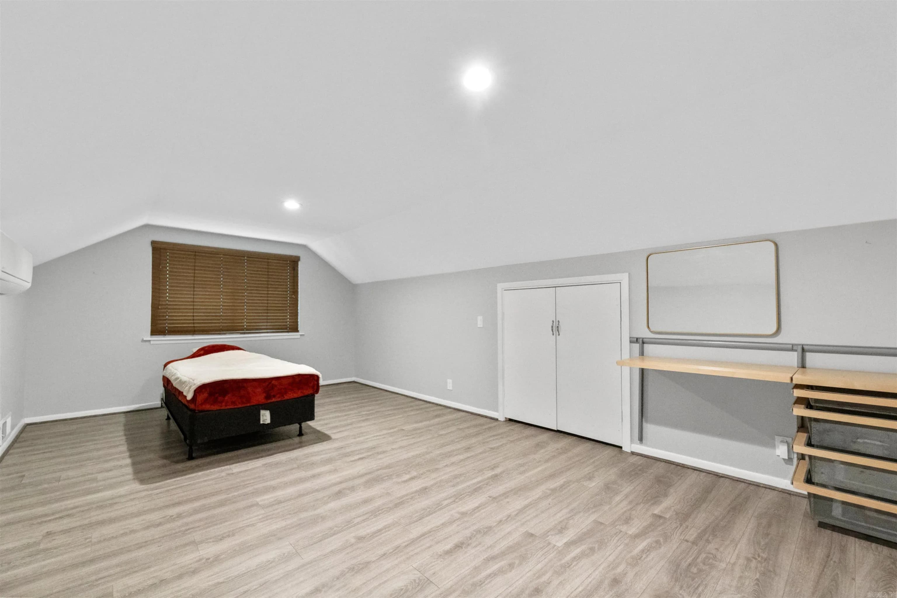 Property at 5  Greenview - Image 19