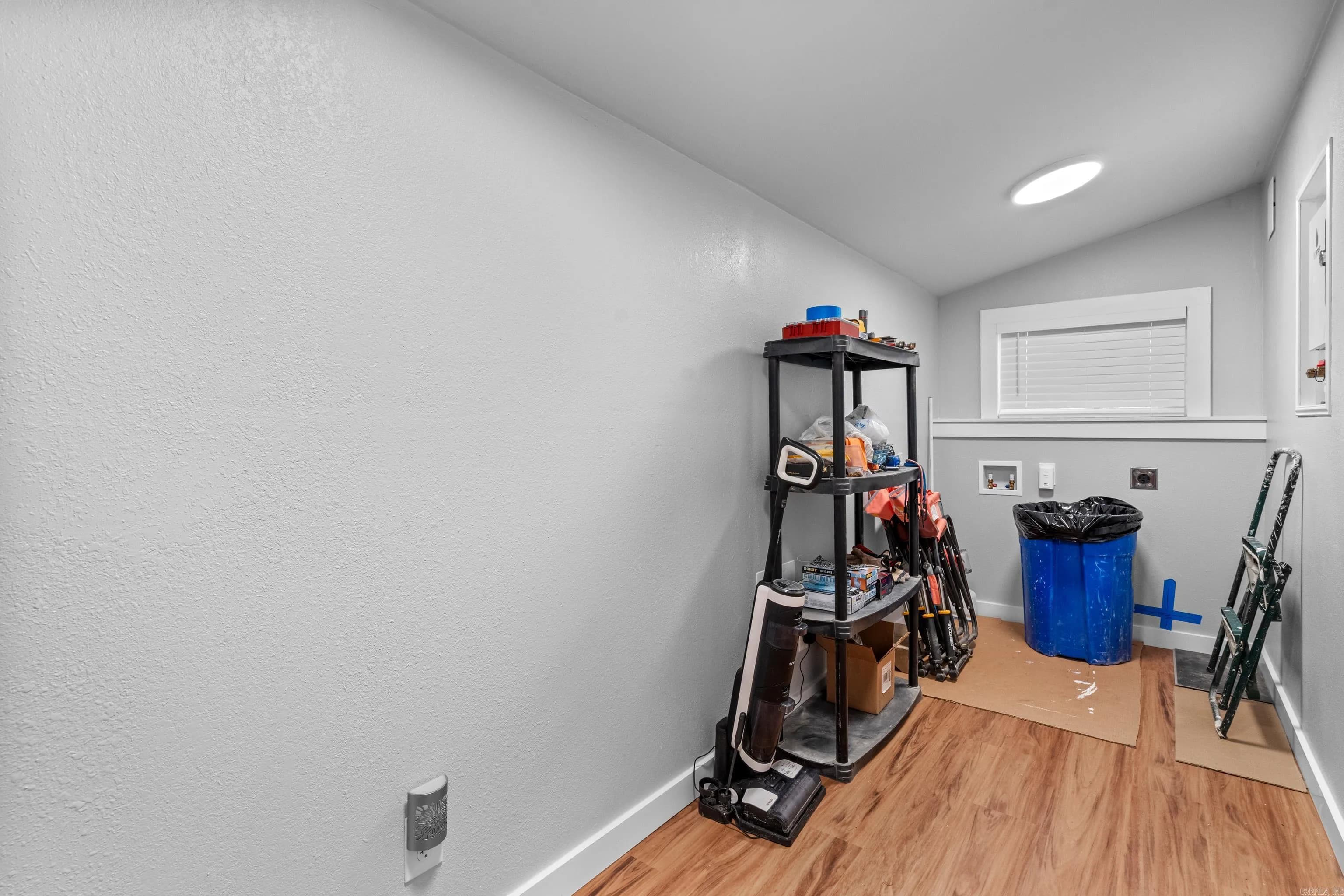Property at 198  Ola - Image 21