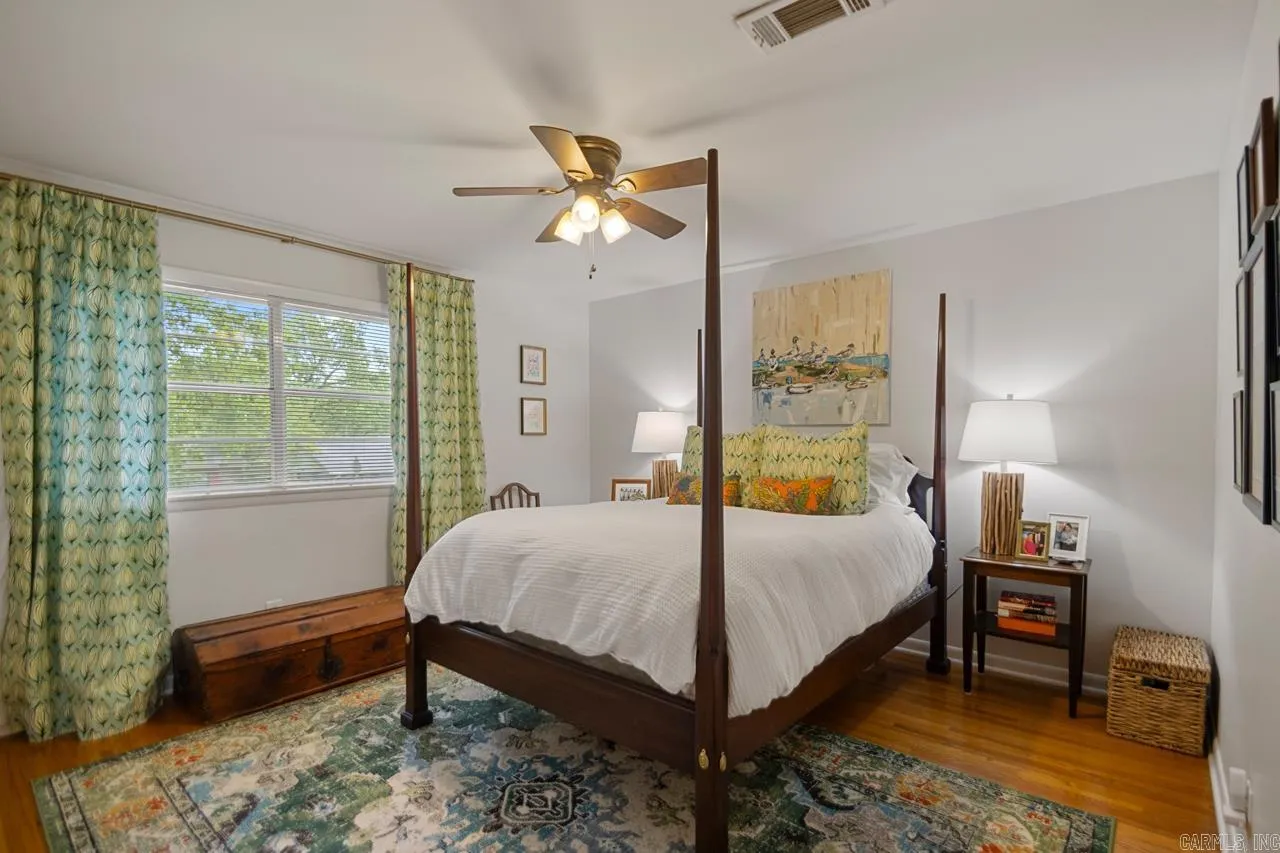 Property at 1104  Biscayne - Image 13