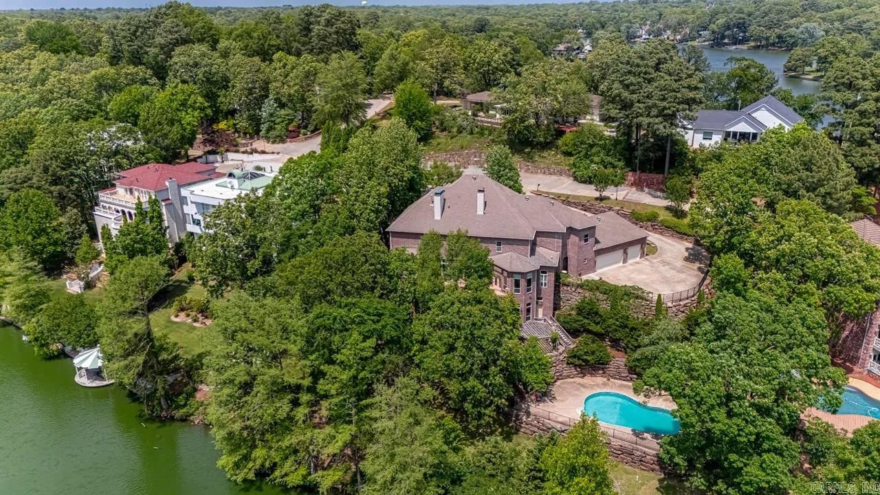 Property at 10  Lakewood park - Image 49