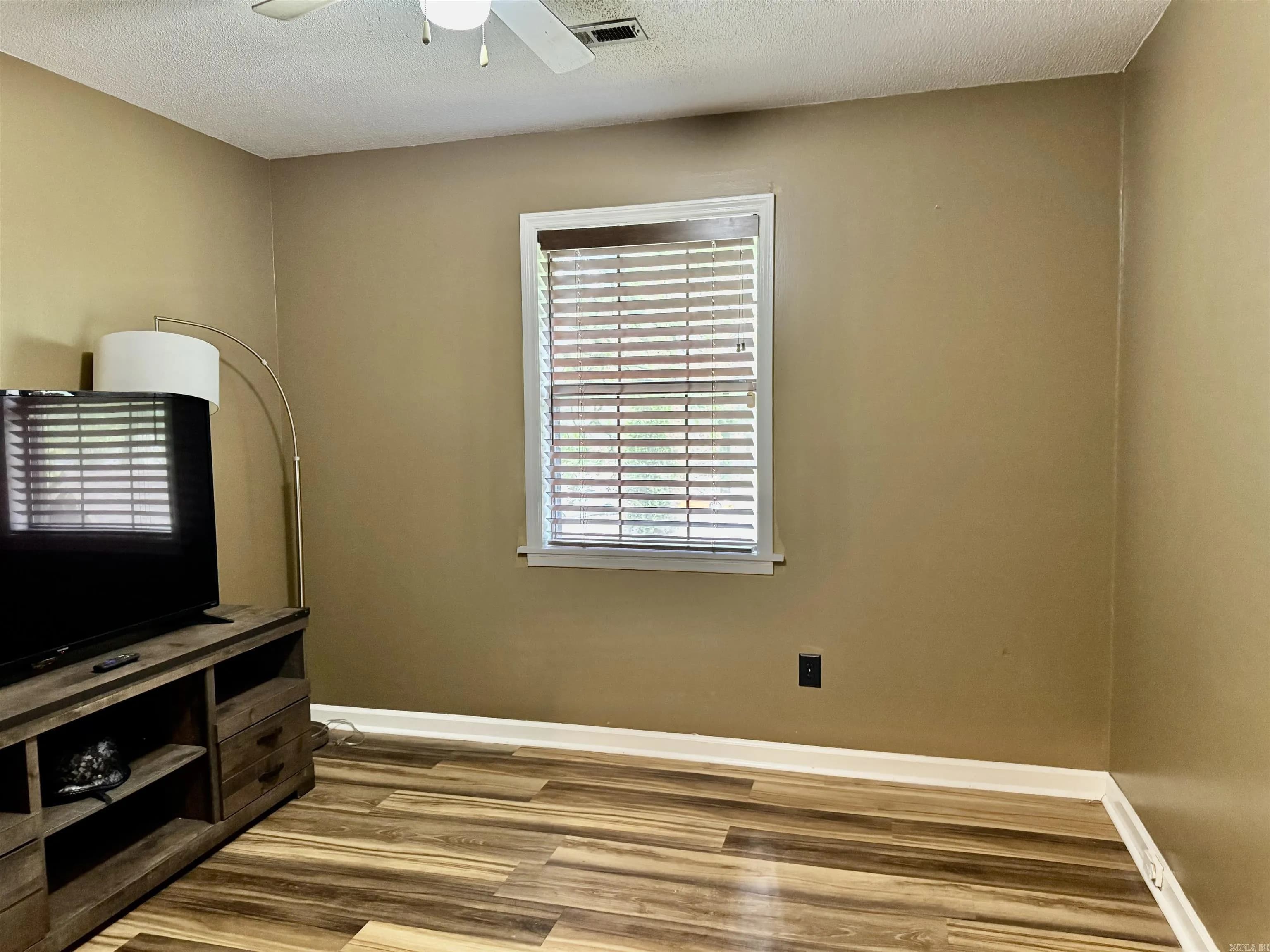 Property at 166  Tallwood st - Image 14
