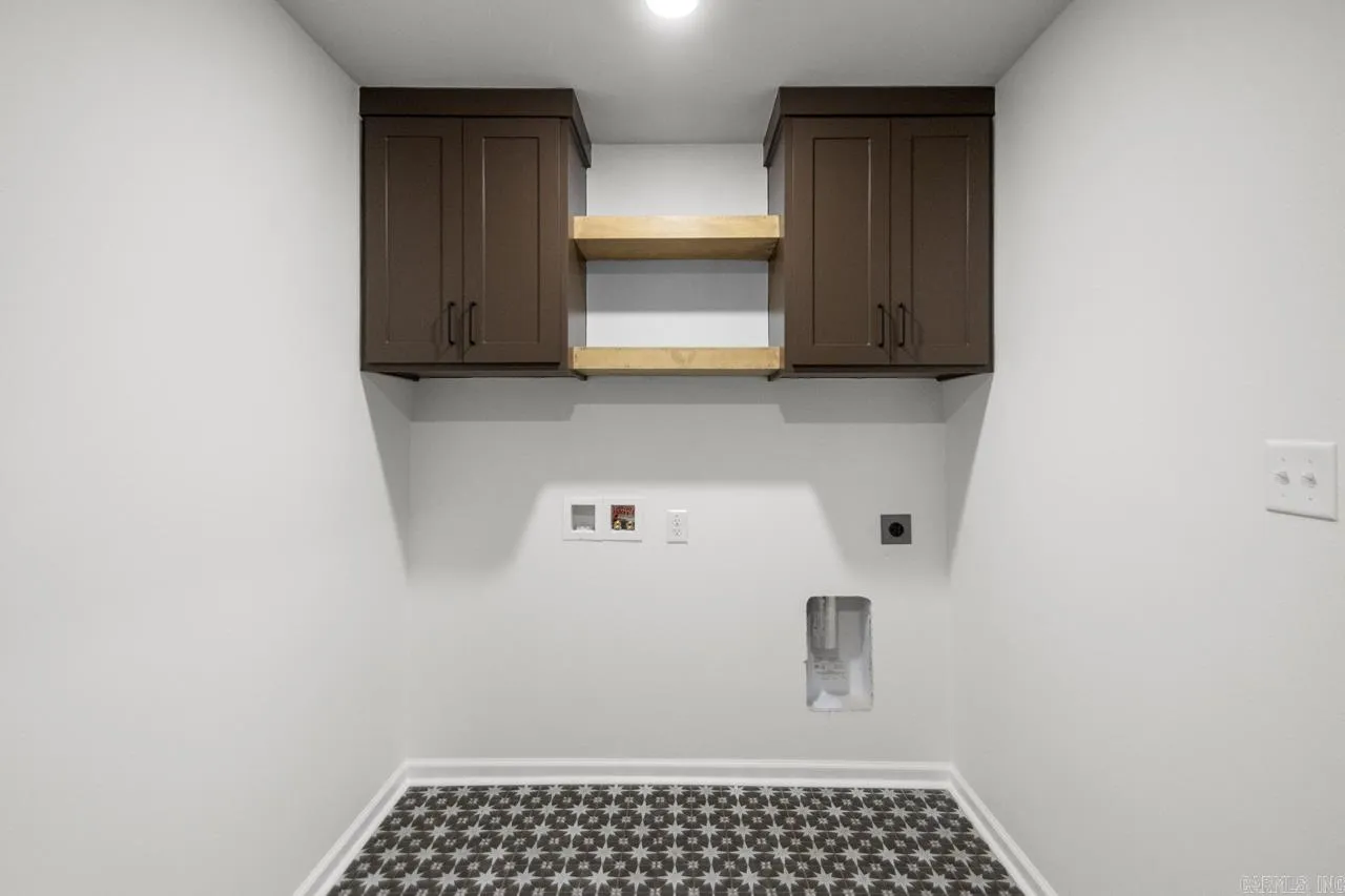 Property at 9064  Creek view - Image 22