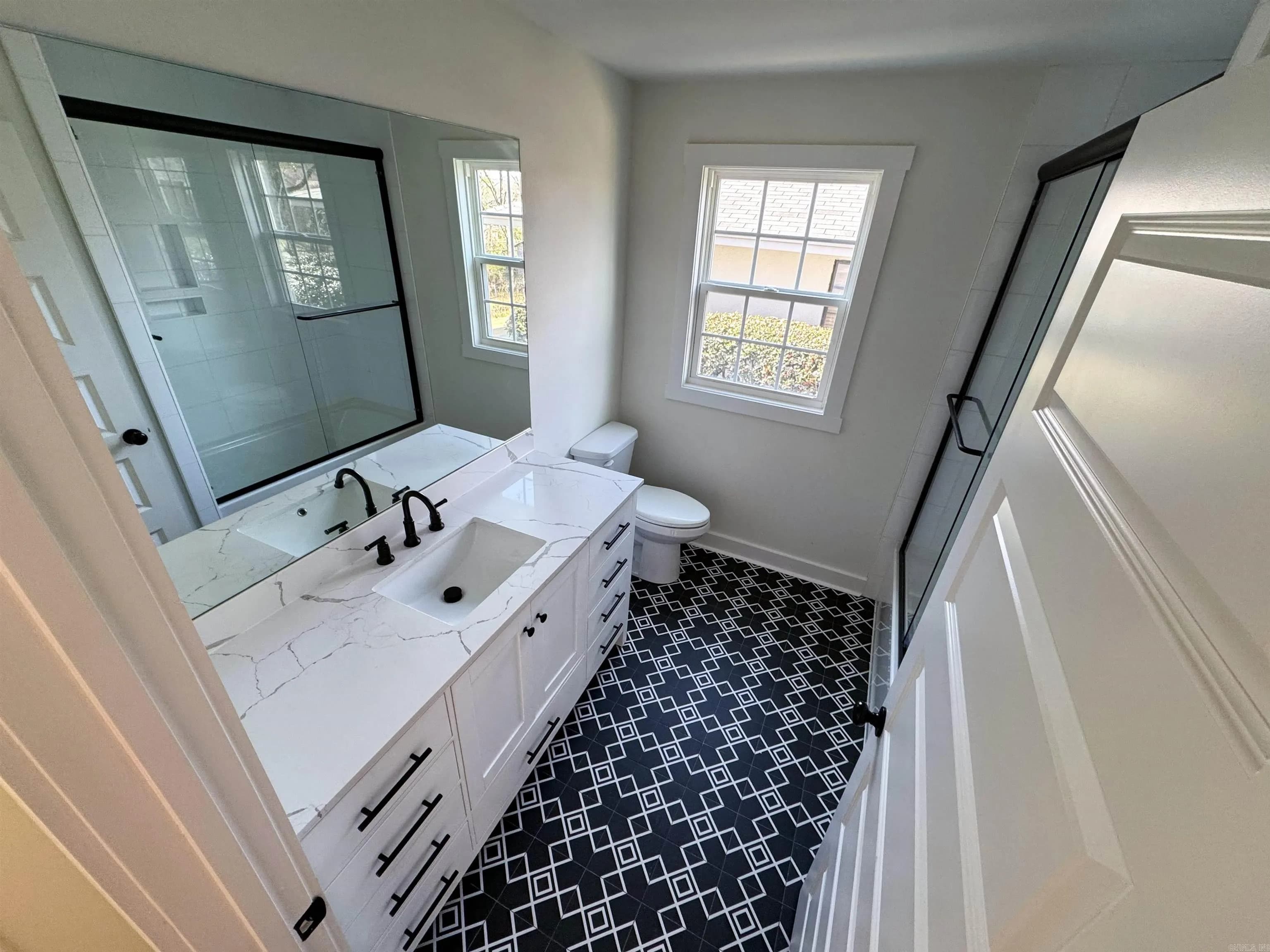 Property at 209  Goshen - Image 4