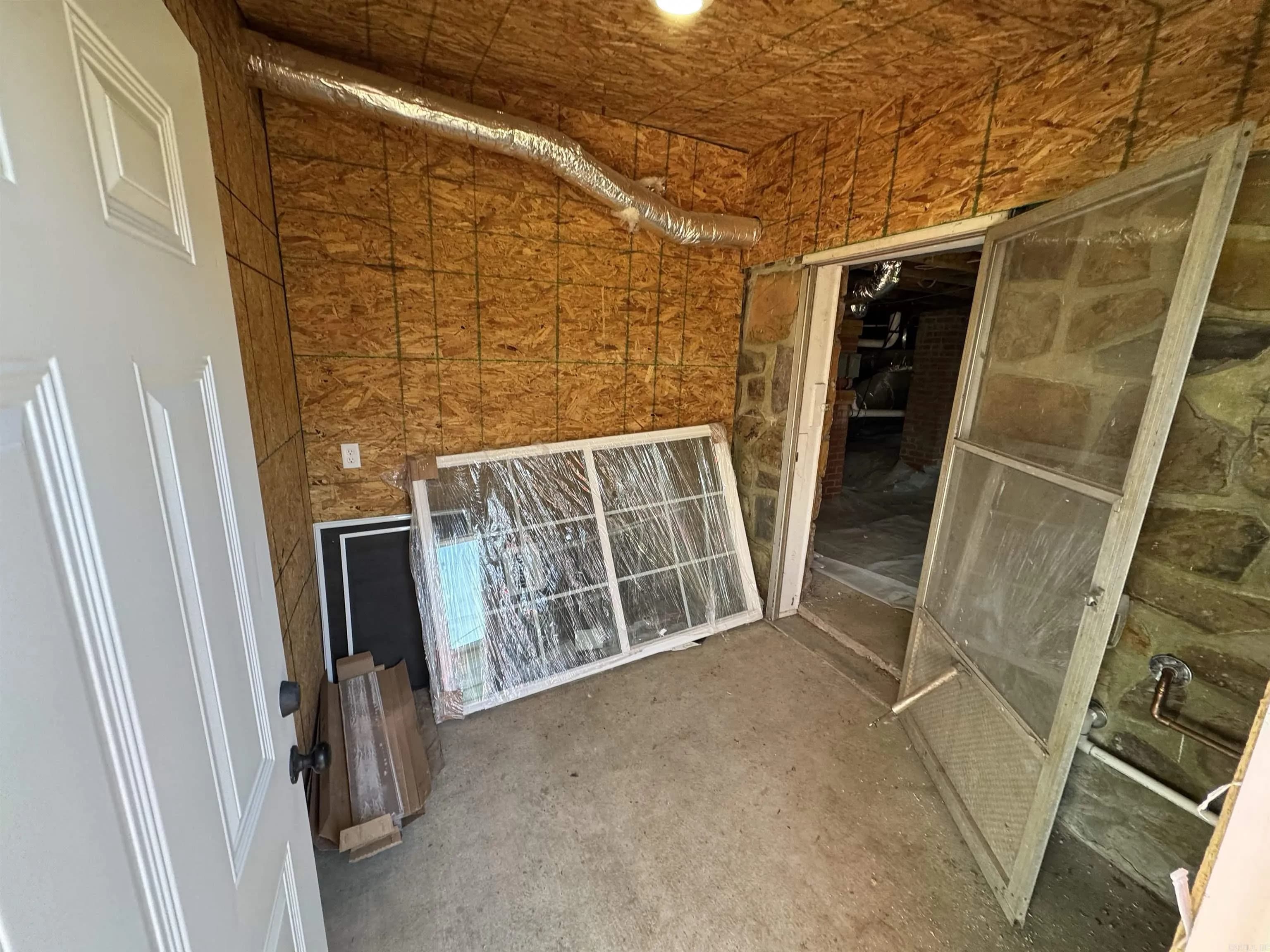 Property at 209  Goshen - Image 12