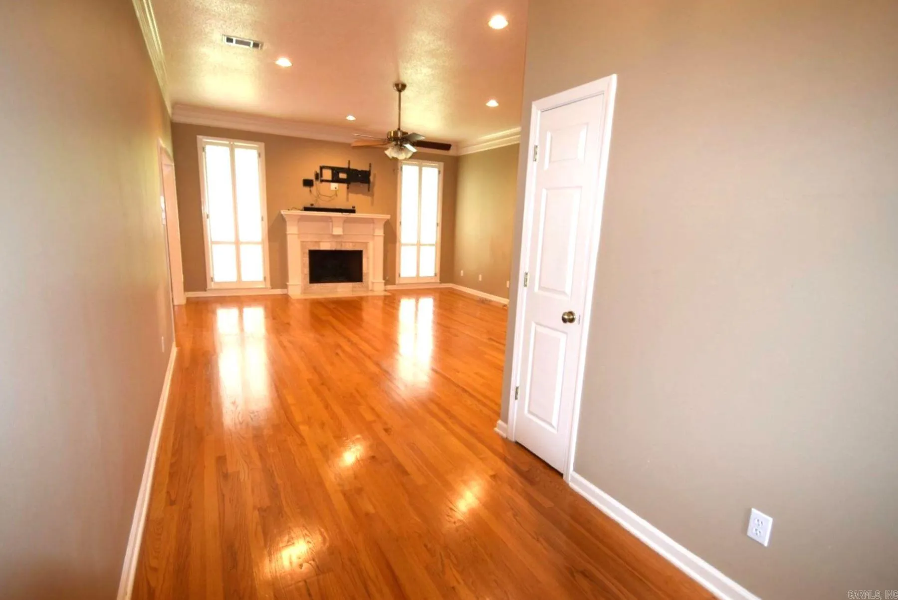 Property at 22  Aberdeen - Image 3
