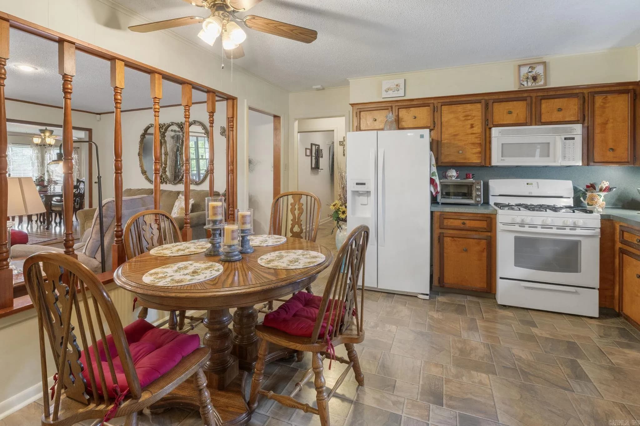 Property at 533  Melanie - Image 15