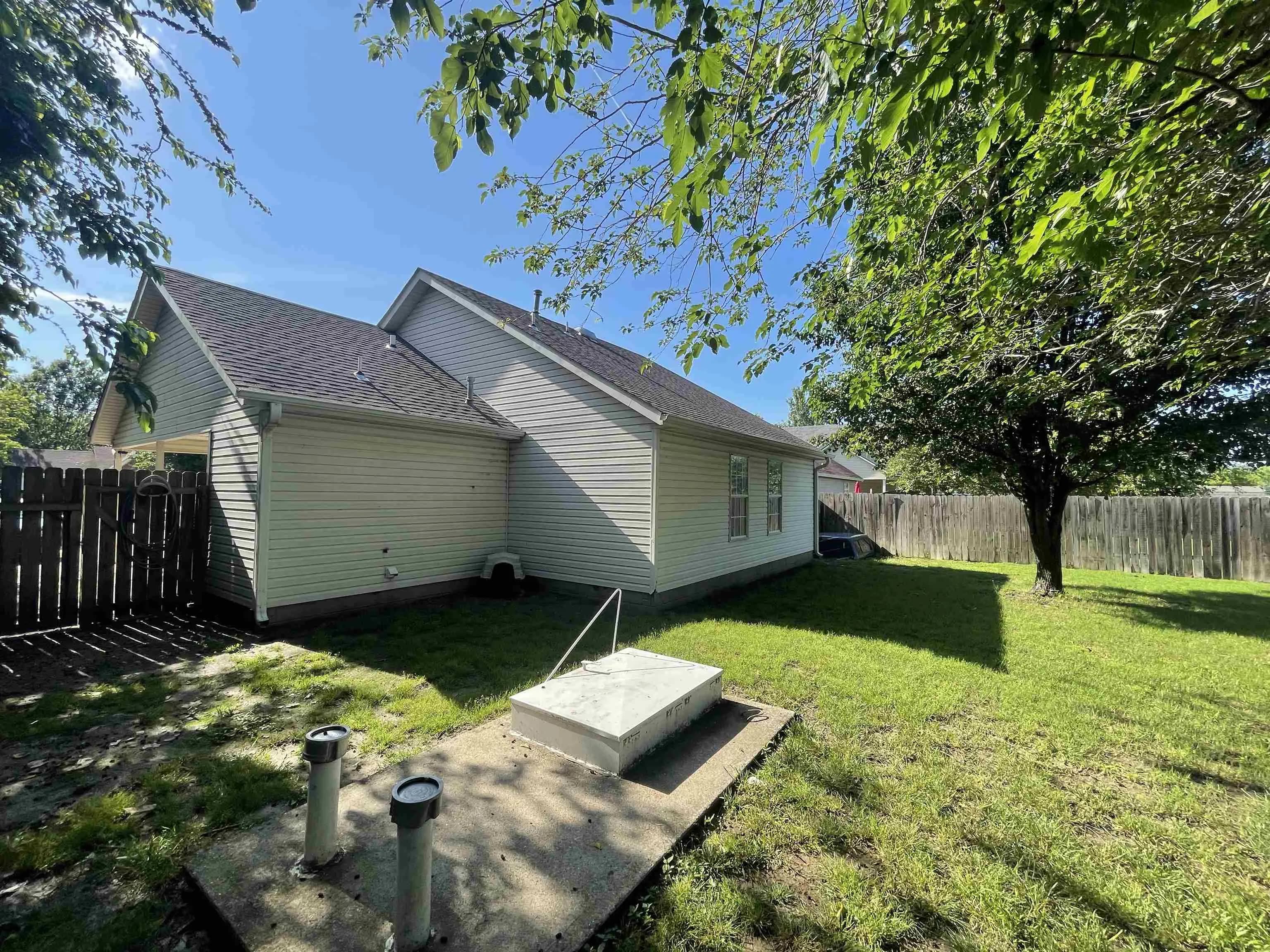 Property at 325  Sharon - Image 5