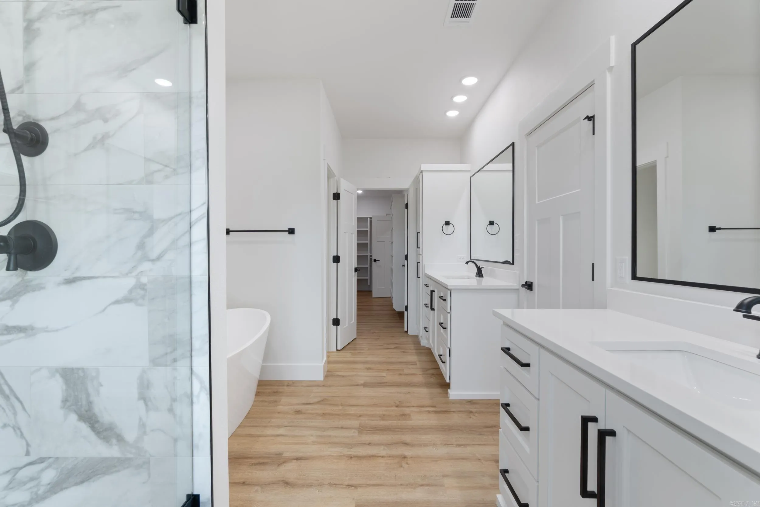 Property at 104  Republican loop - Image 30