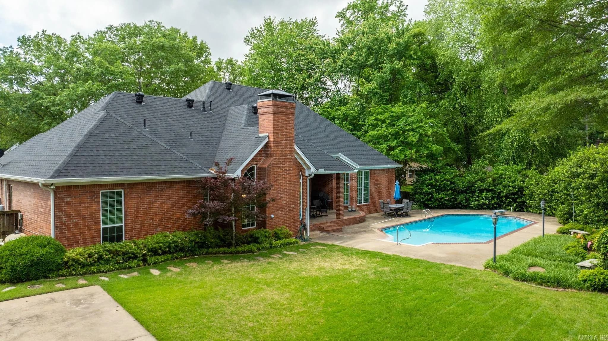 Property at 124  Southshore - Image 15