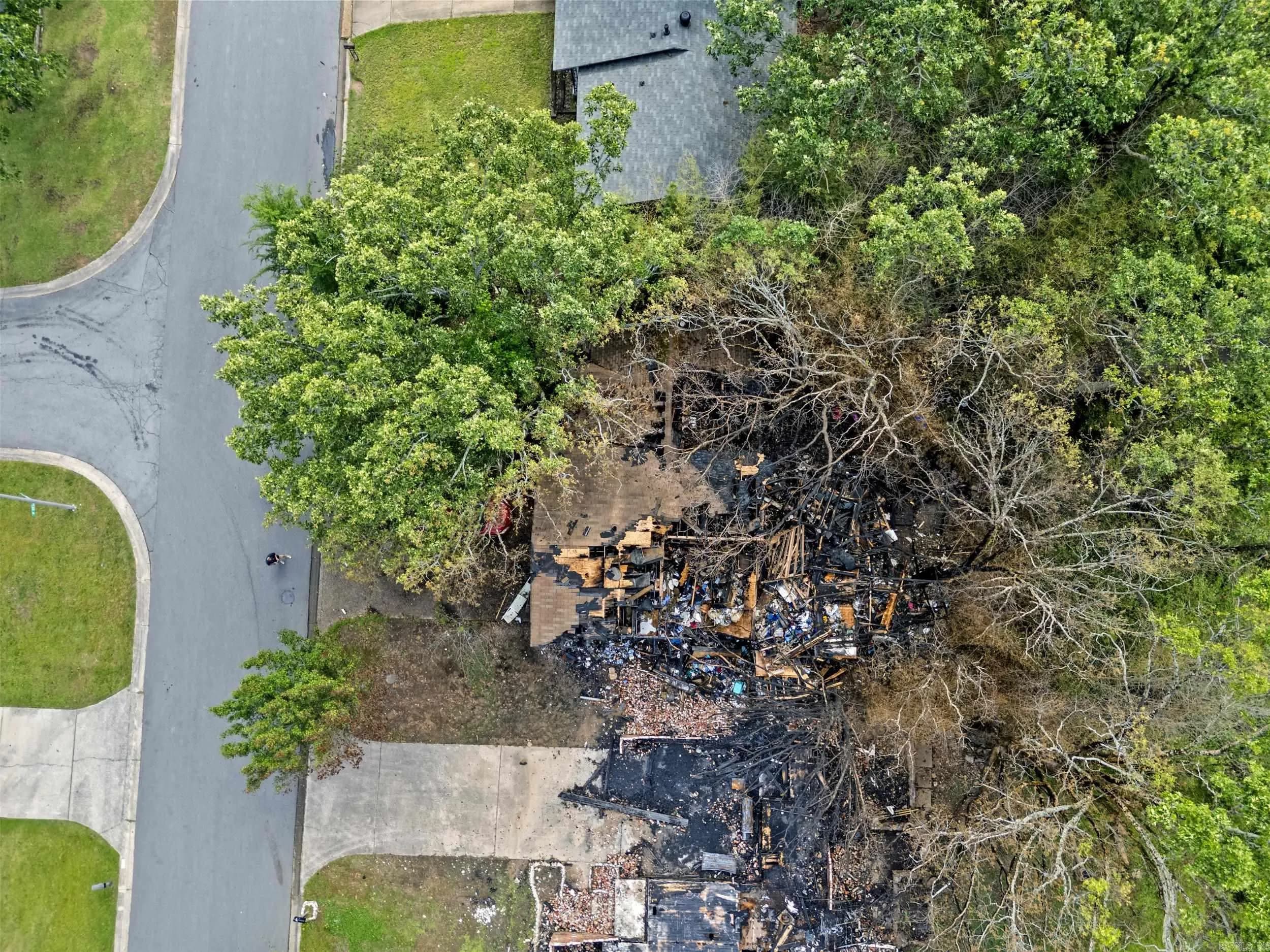 Property at 1400 W 55th st - Image 9