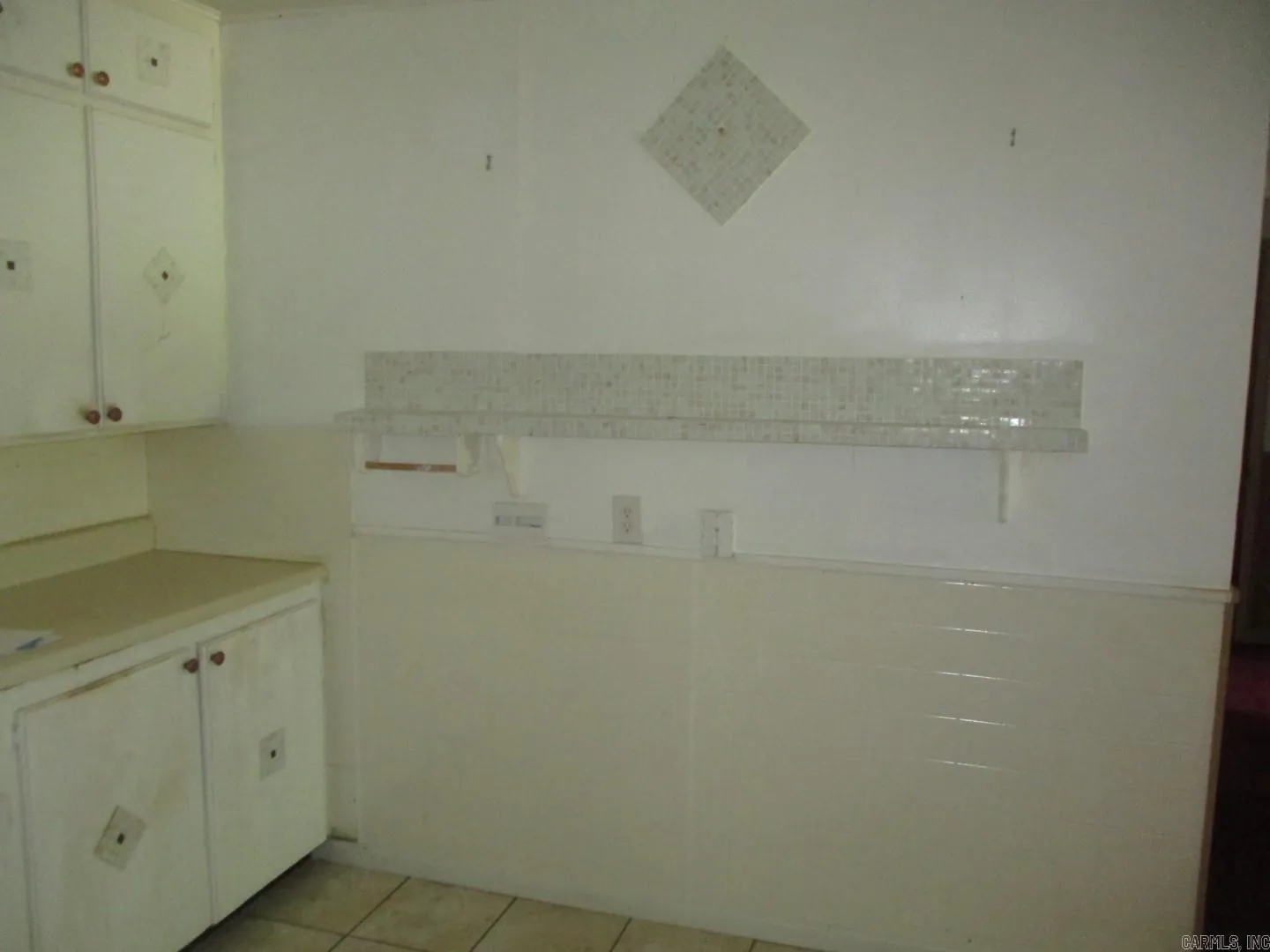 Property at 2095 N Heights - Image 13