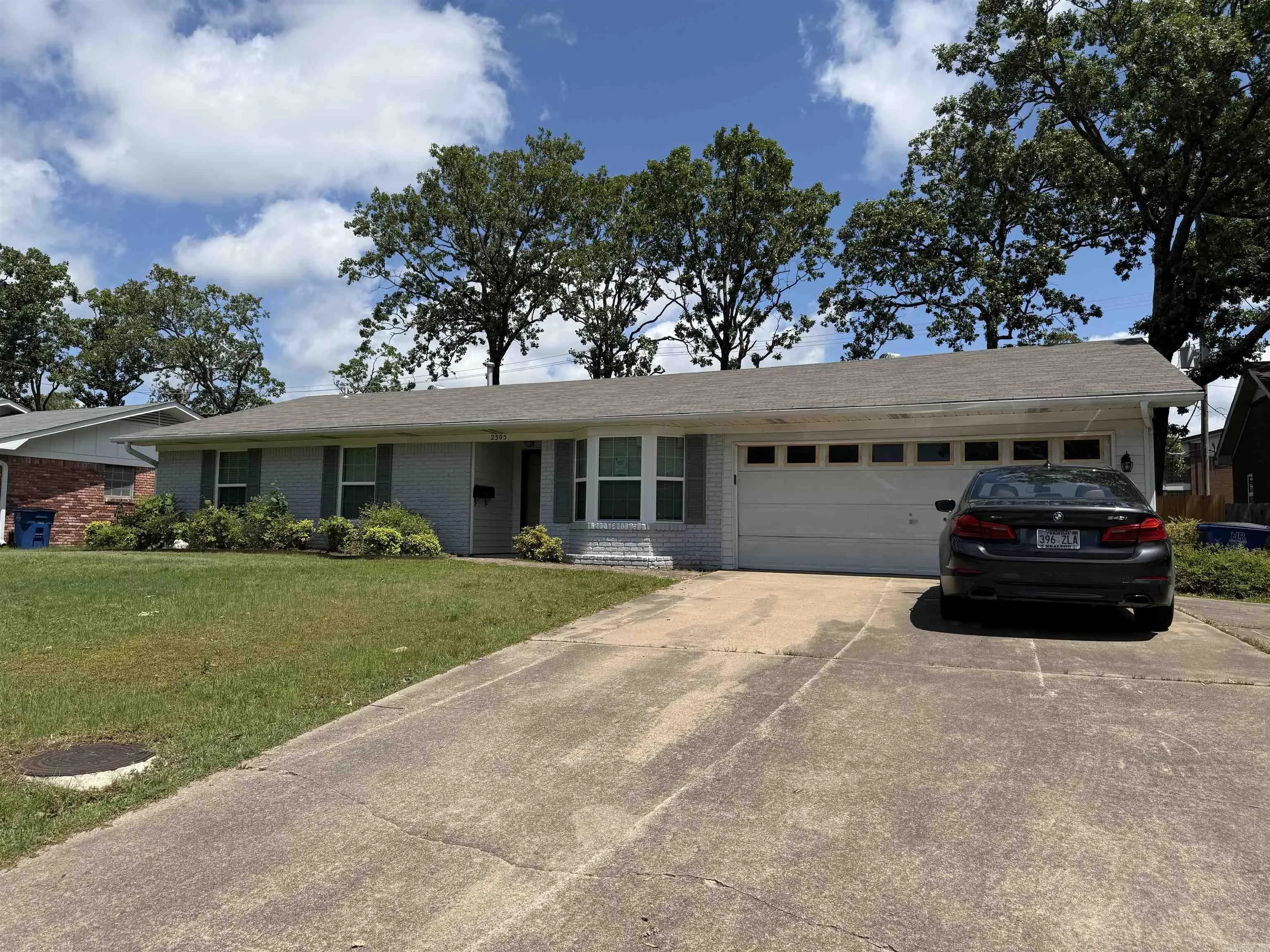 Property at 2305  Osage - Image 2